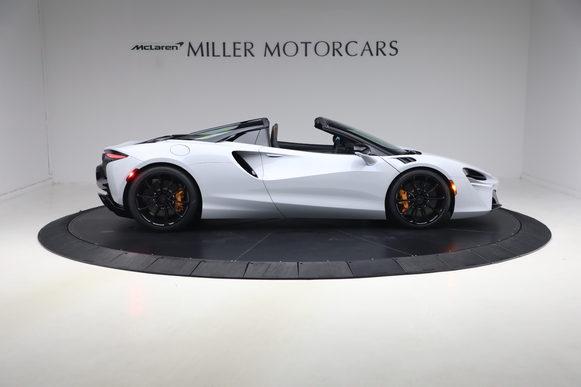 New-2026-McLaren-Artura-Spider-Vision