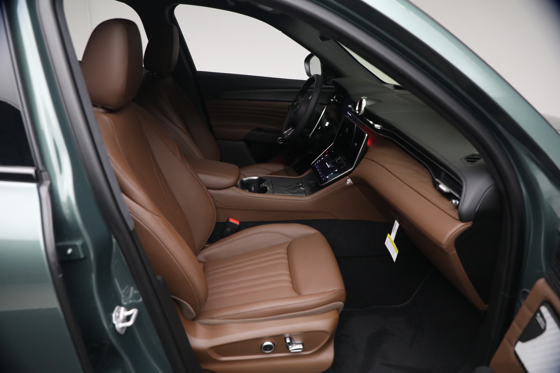 New-2026-Maserati-Grecale-Modena-V6
