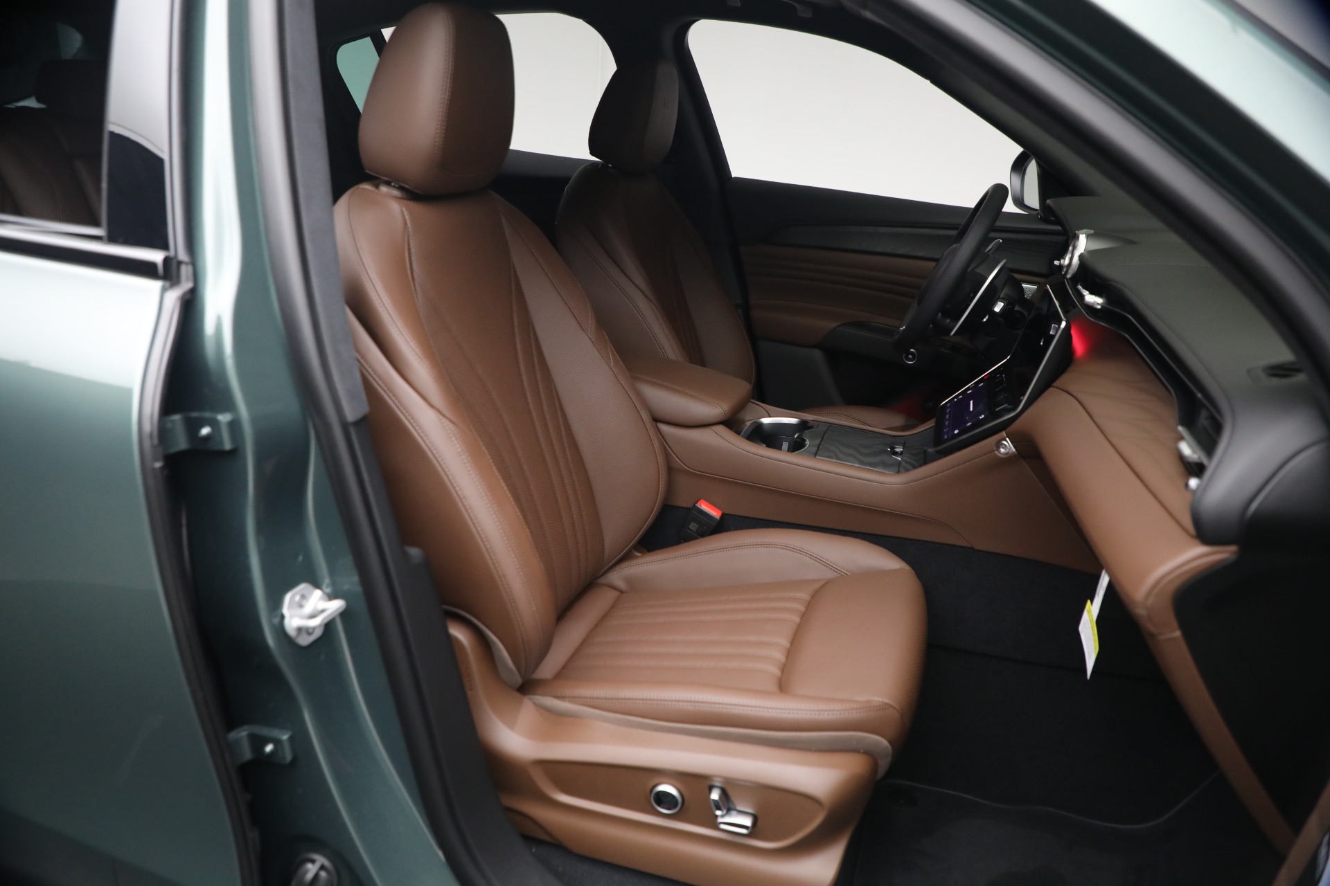 New-2026-Maserati-Grecale-Modena-V6