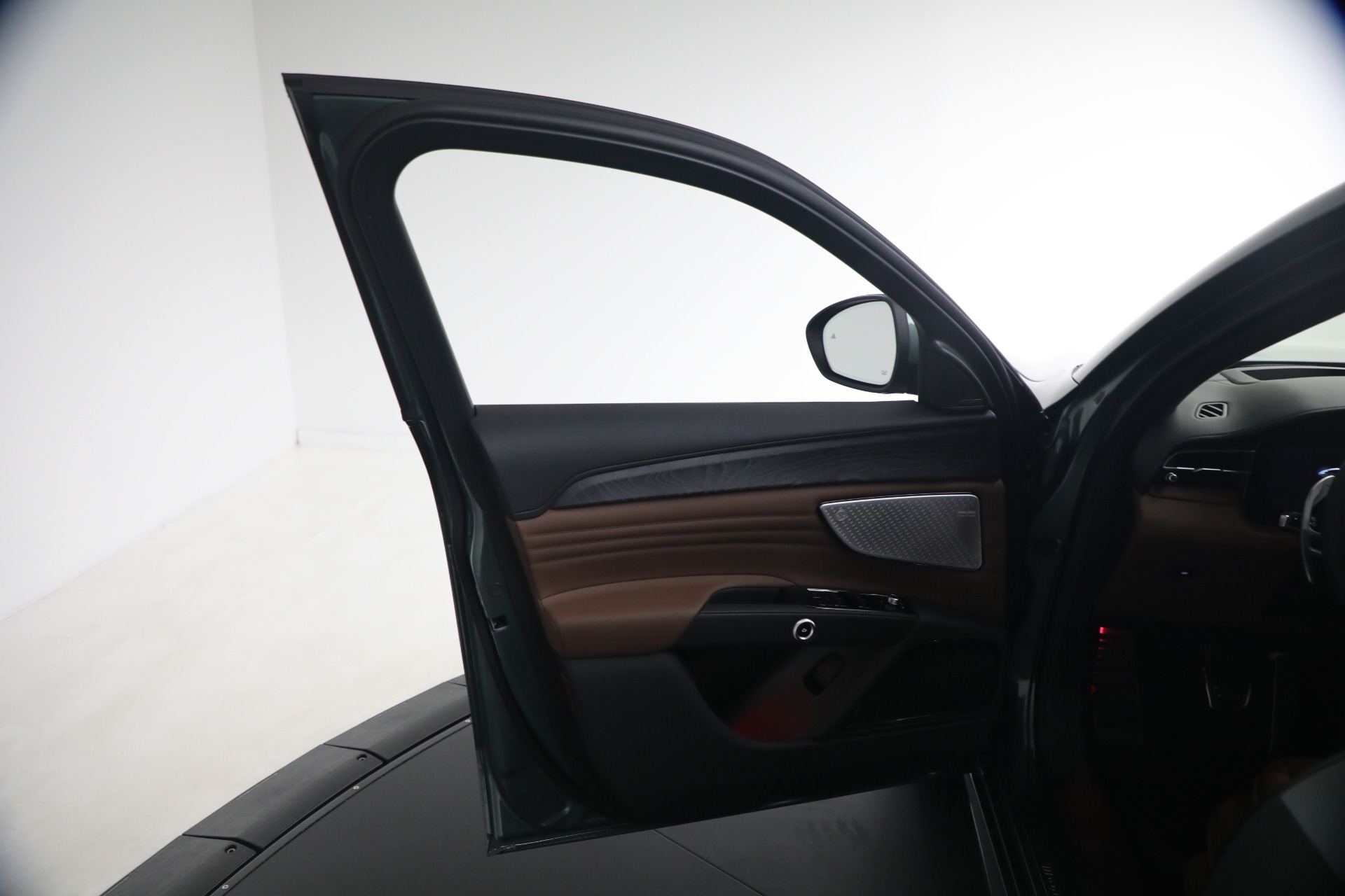 New-2026-Maserati-Grecale-Modena-V6