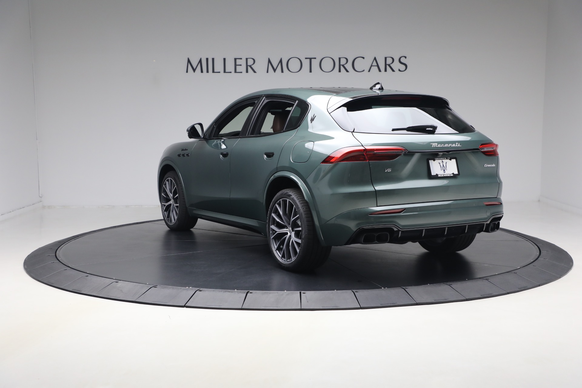 New-2026-Maserati-Grecale-Modena-V6