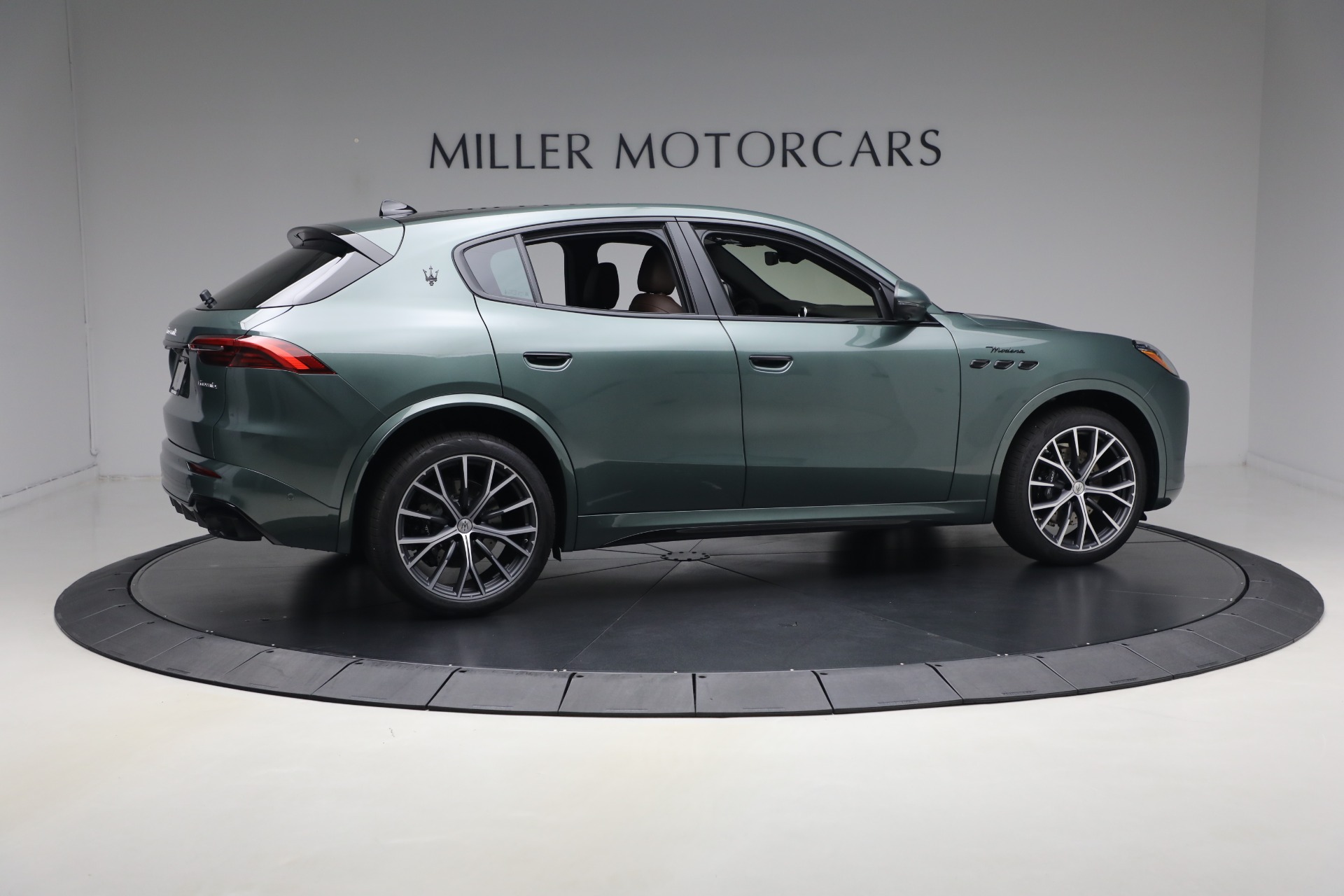 New-2026-Maserati-Grecale-Modena-V6