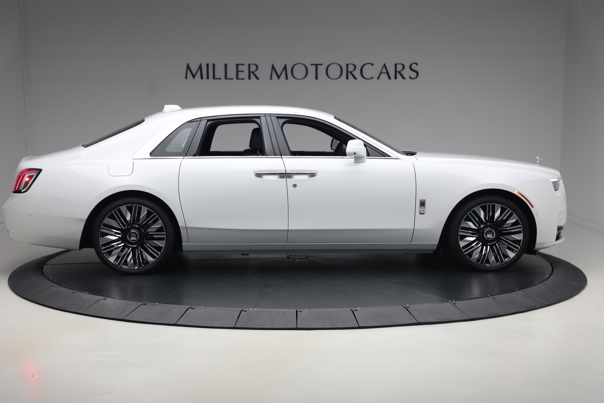 New-2027-Rolls-Royce-Ghost