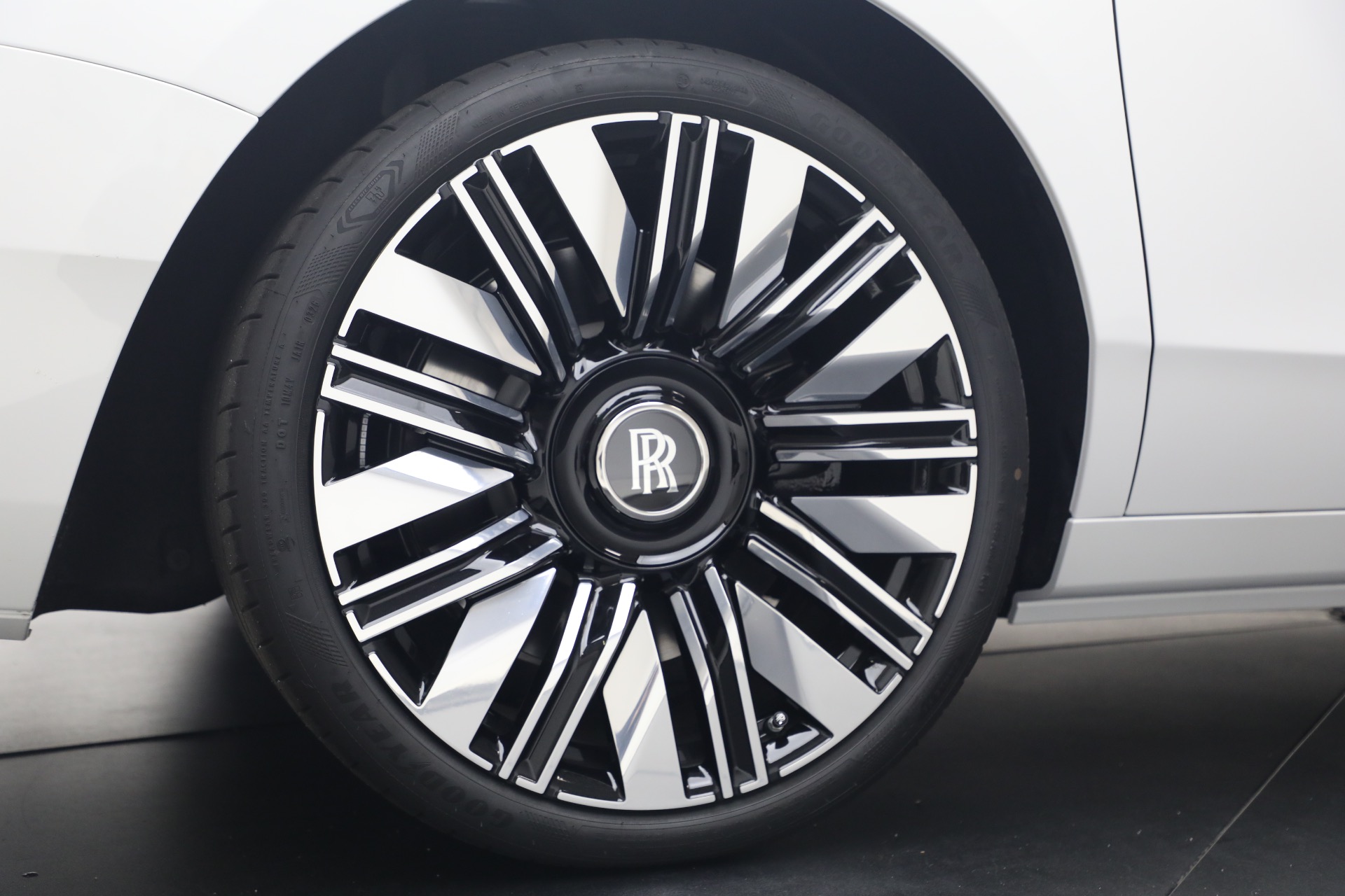 New-2027-Rolls-Royce-Ghost