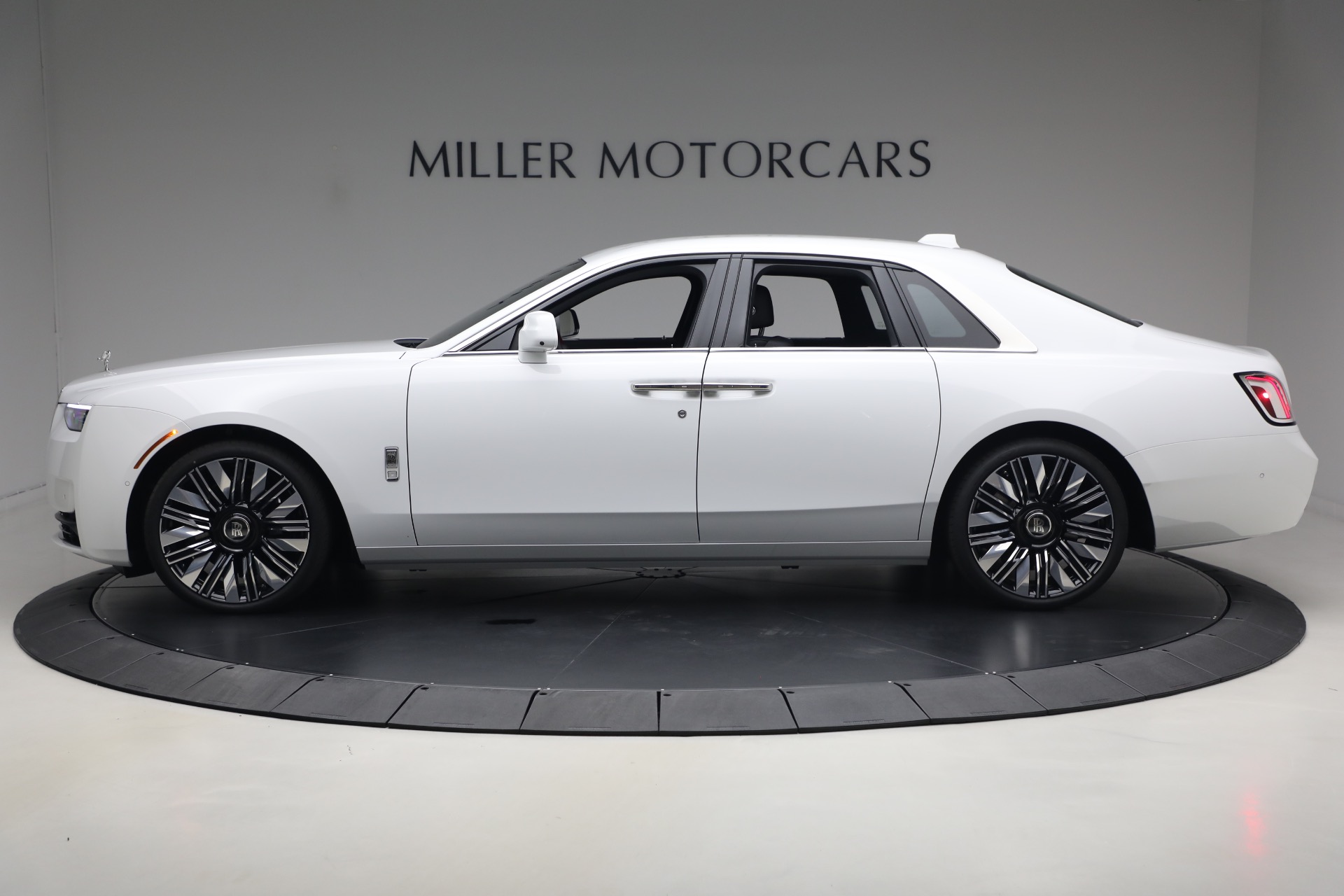 New-2027-Rolls-Royce-Ghost