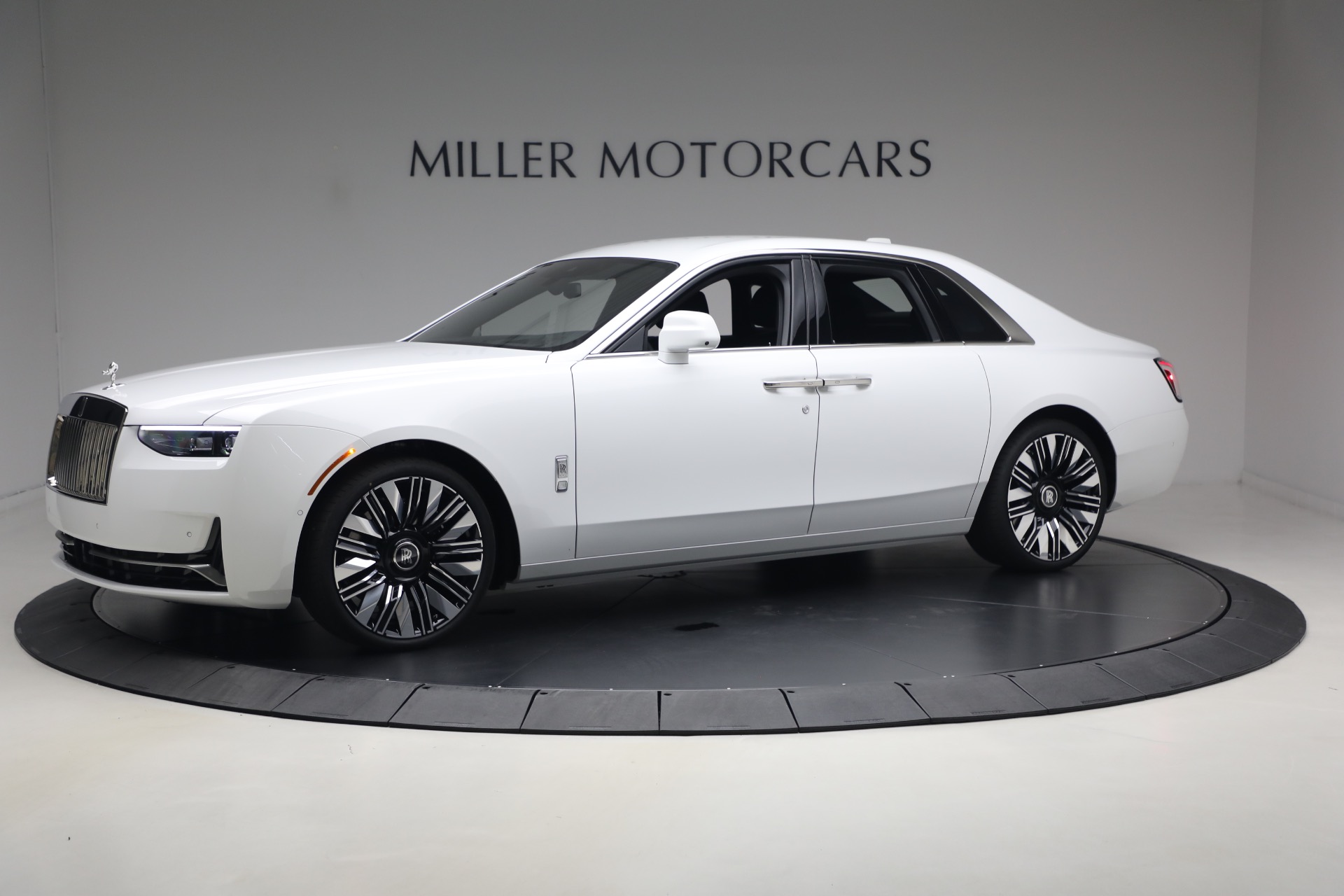 New-2027-Rolls-Royce-Ghost
