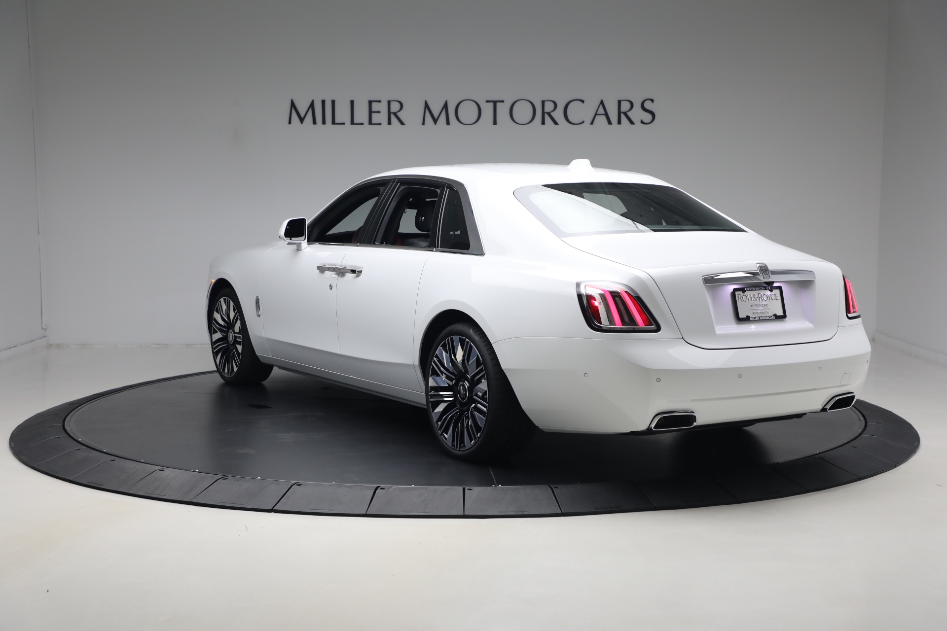New-2027-Rolls-Royce-Ghost