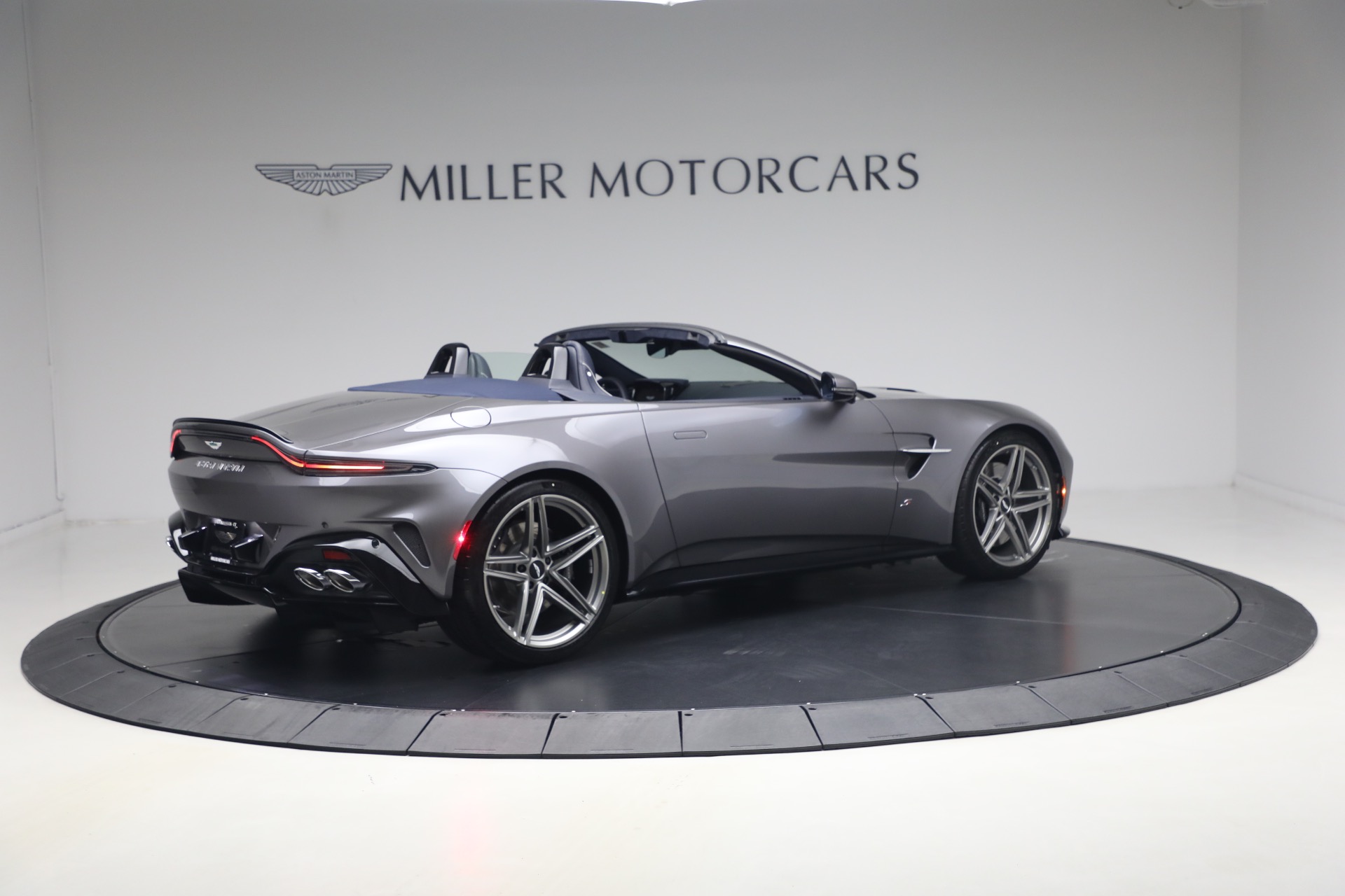 New-2026-Aston-Martin-Vantage-S-Roadster