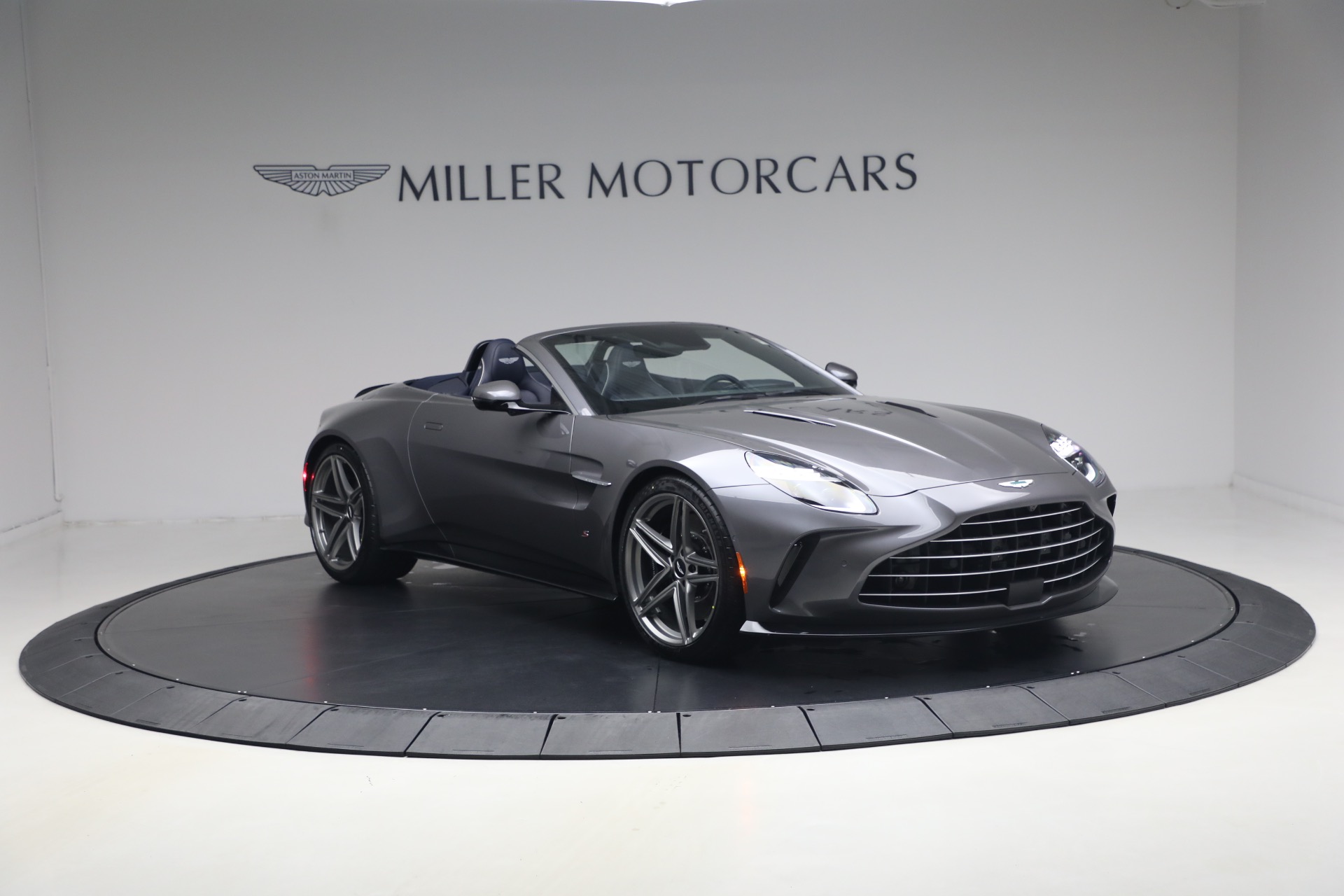 New-2026-Aston-Martin-Vantage-S-Roadster
