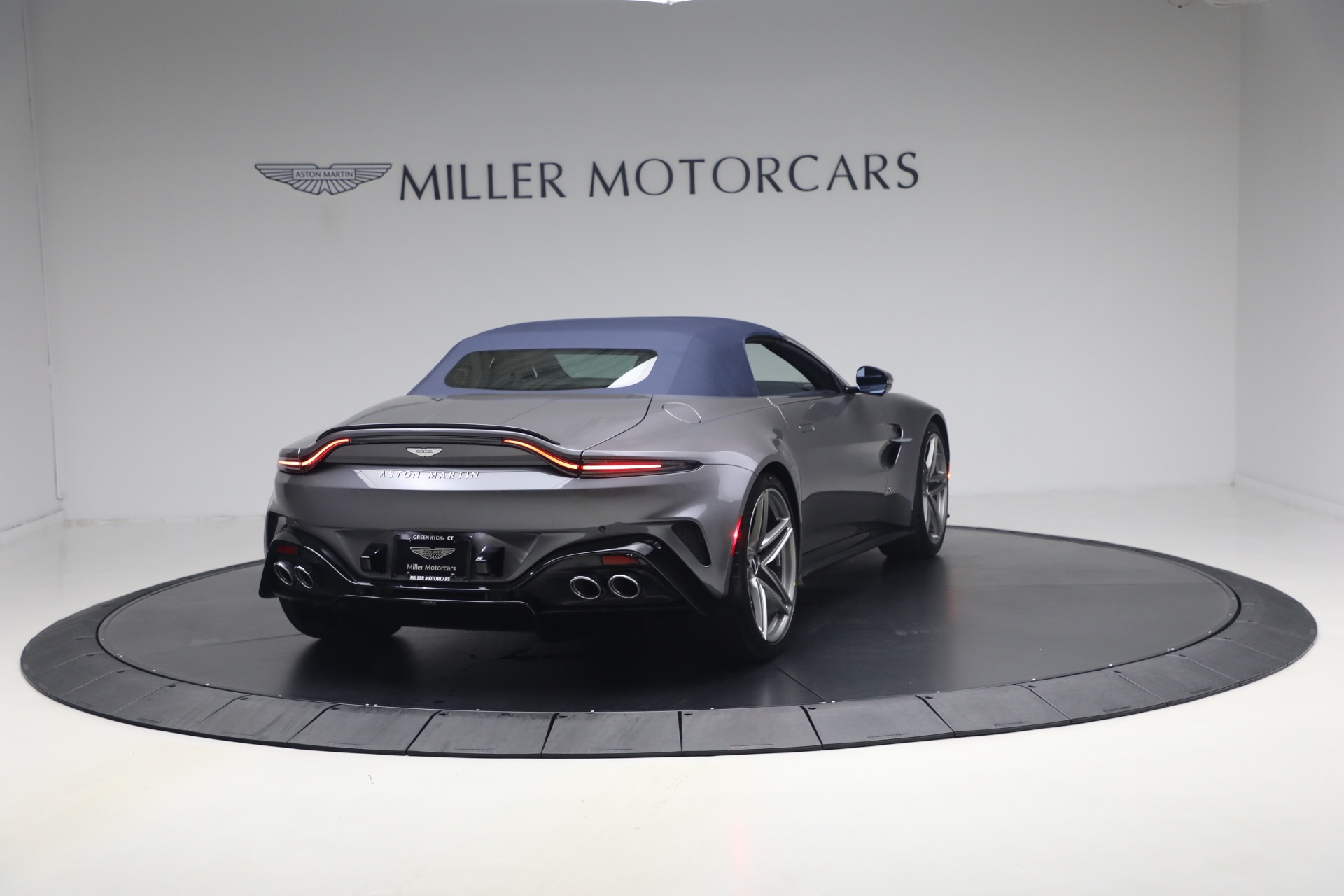 New-2026-Aston-Martin-Vantage-S-Roadster