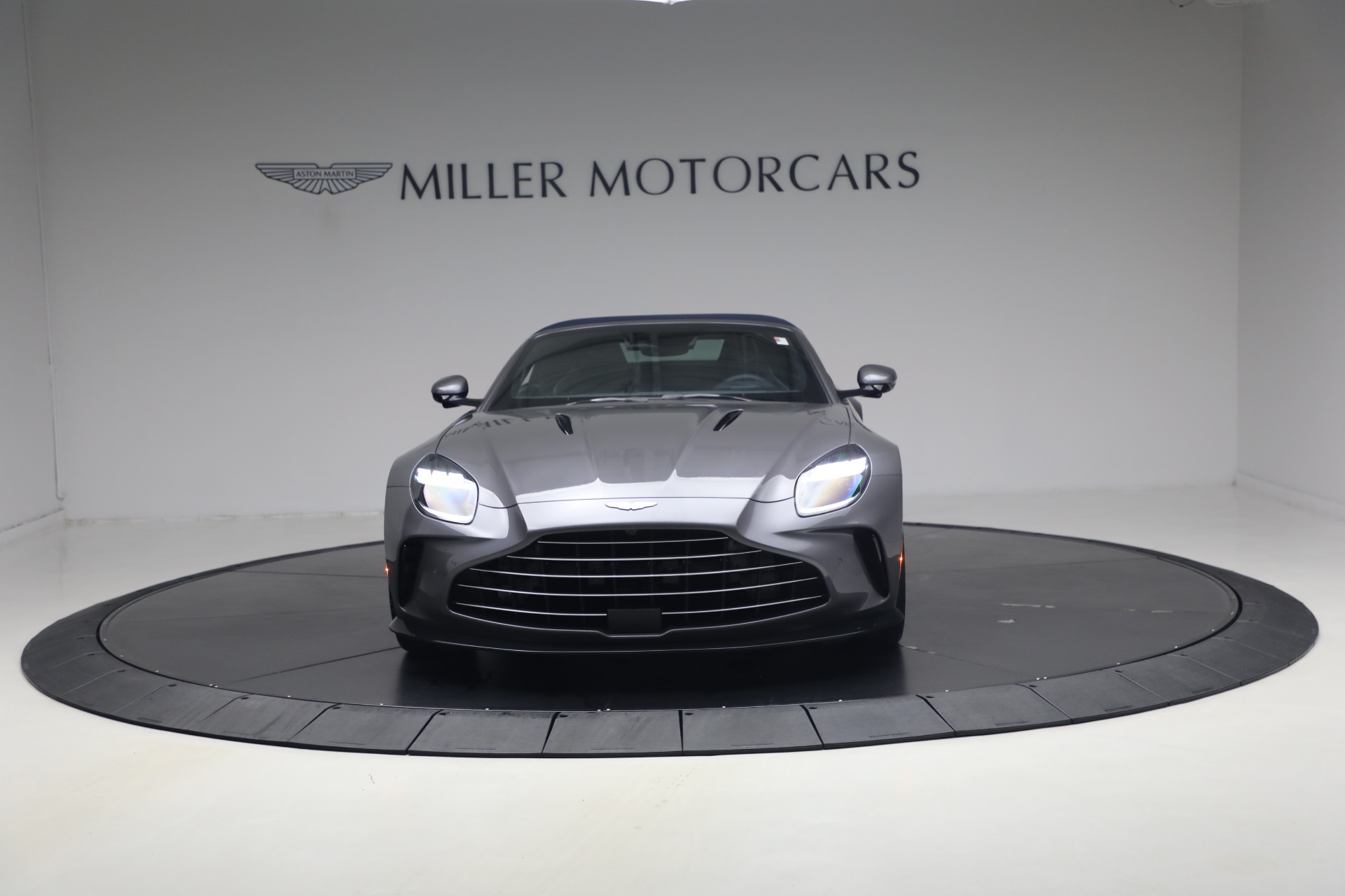 New-2026-Aston-Martin-Vantage-S-Roadster