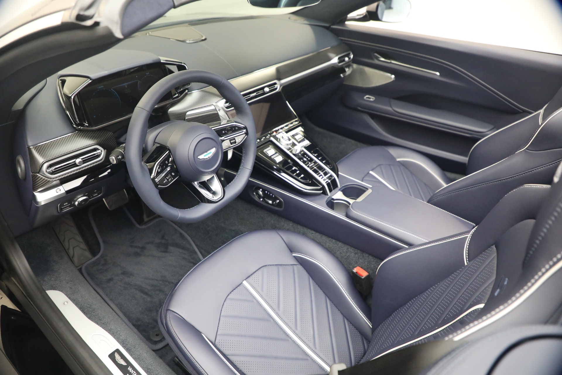 New-2026-Aston-Martin-Vantage-S-Roadster