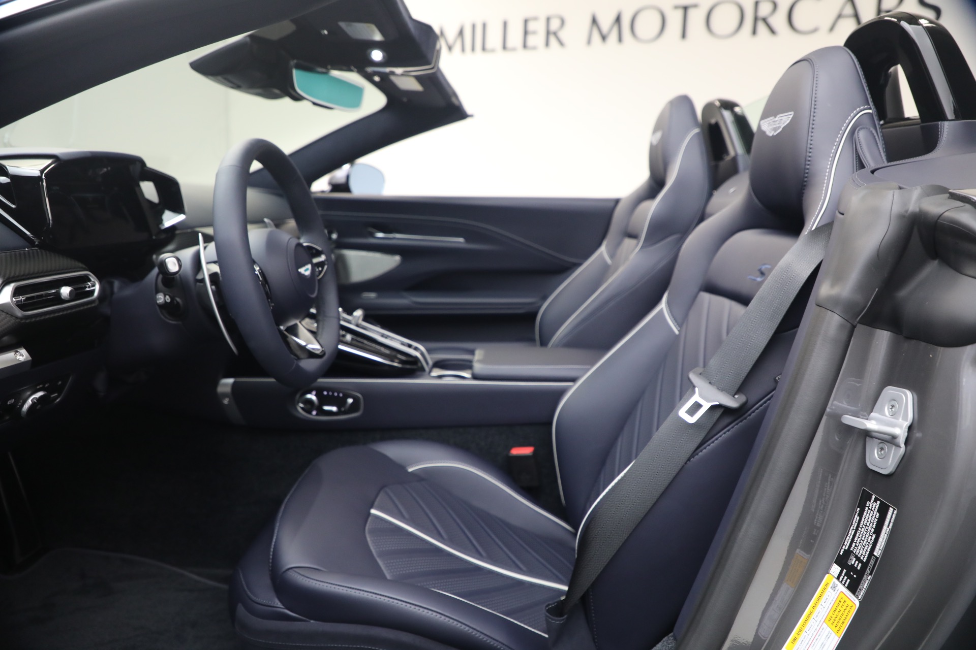 New-2026-Aston-Martin-Vantage-S-Roadster