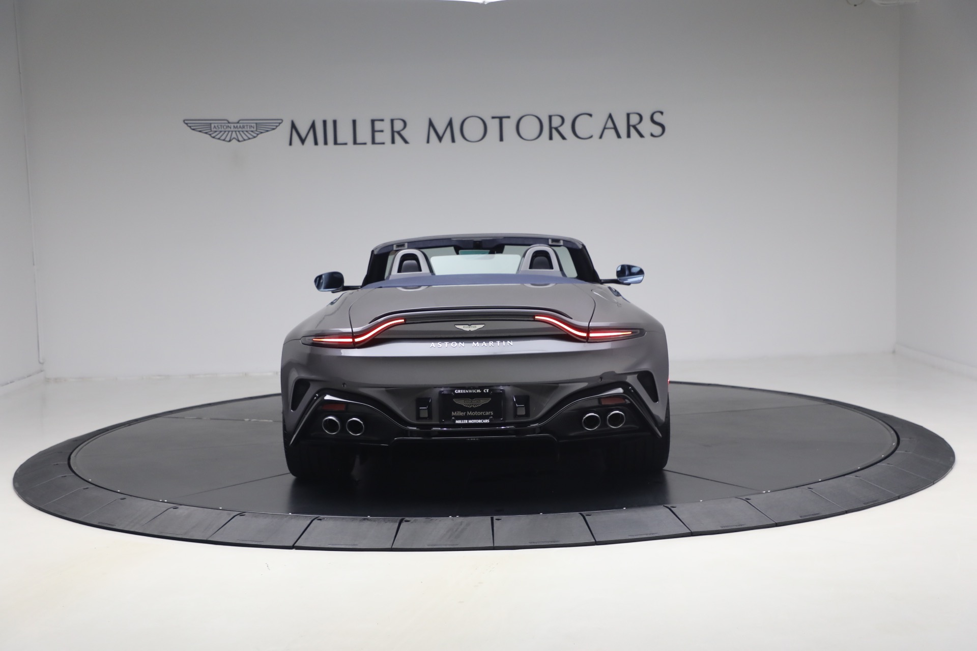 New-2026-Aston-Martin-Vantage-S-Roadster
