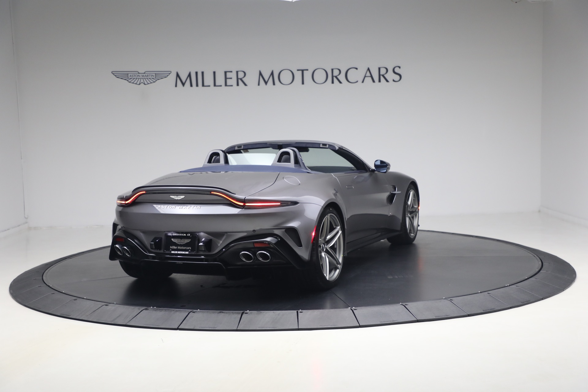 New-2026-Aston-Martin-Vantage-S-Roadster