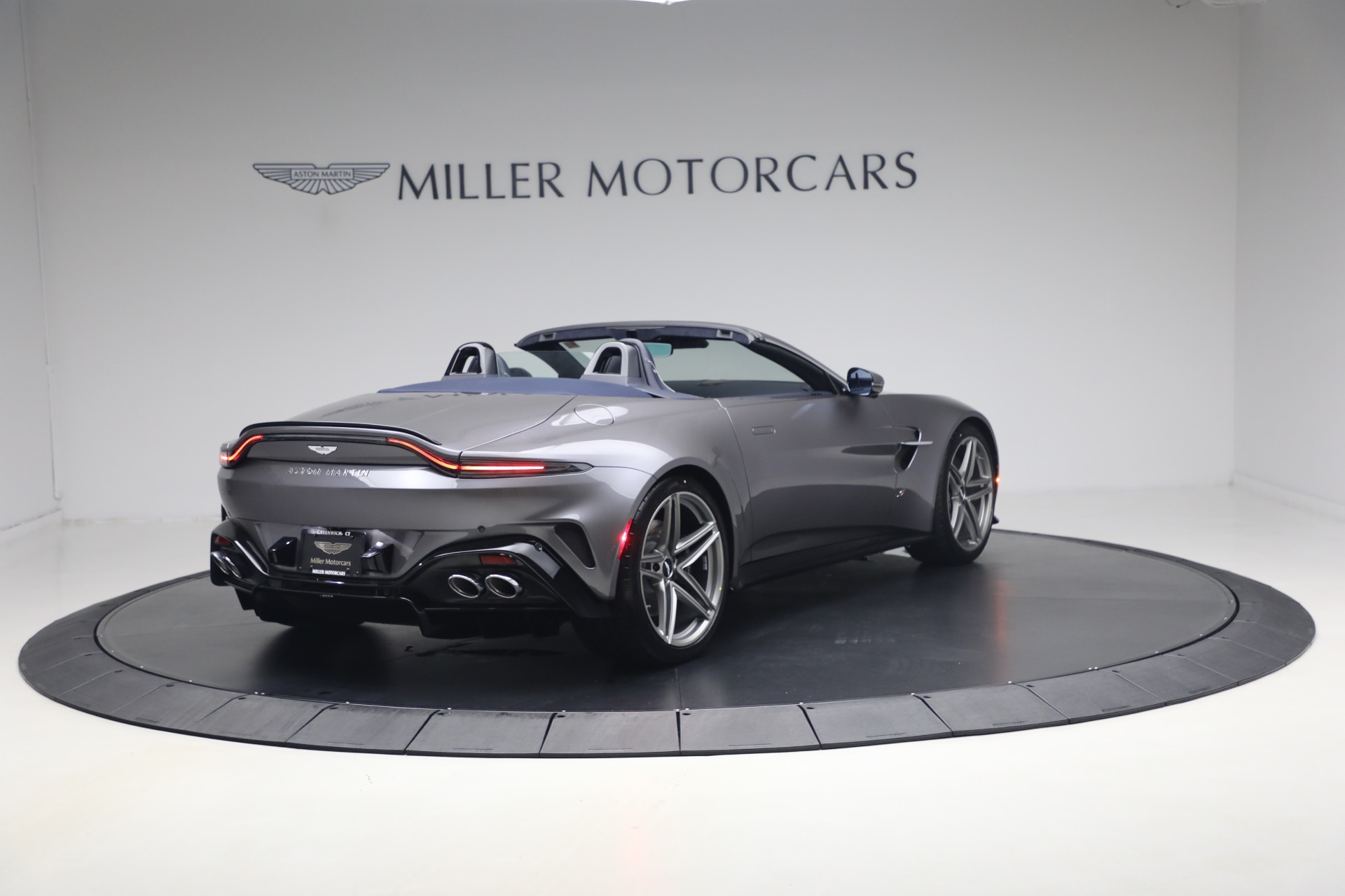New-2026-Aston-Martin-Vantage-S-Roadster