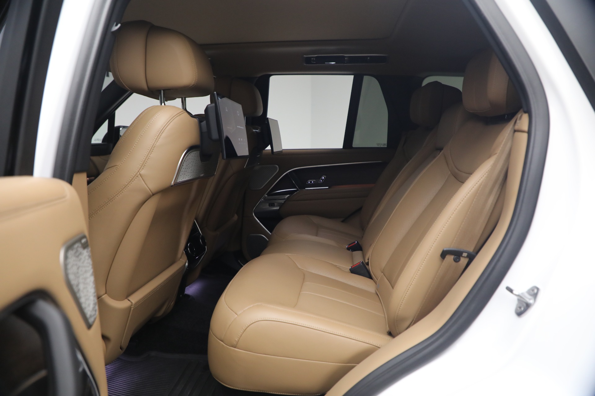 Used-2023-Land-Rover-Range-Rover-P530-Autobiography