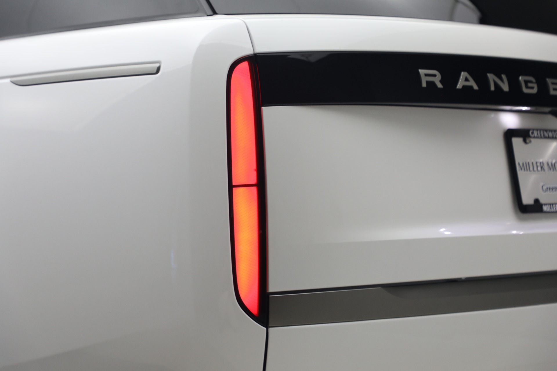 Used-2023-Land-Rover-Range-Rover-P530-Autobiography