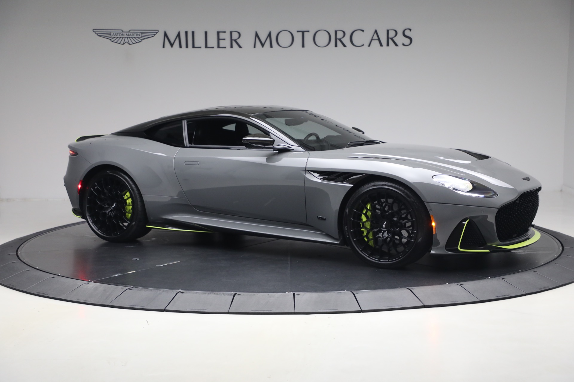 Used-2023-Aston-Martin-DBS-770-Ultimate