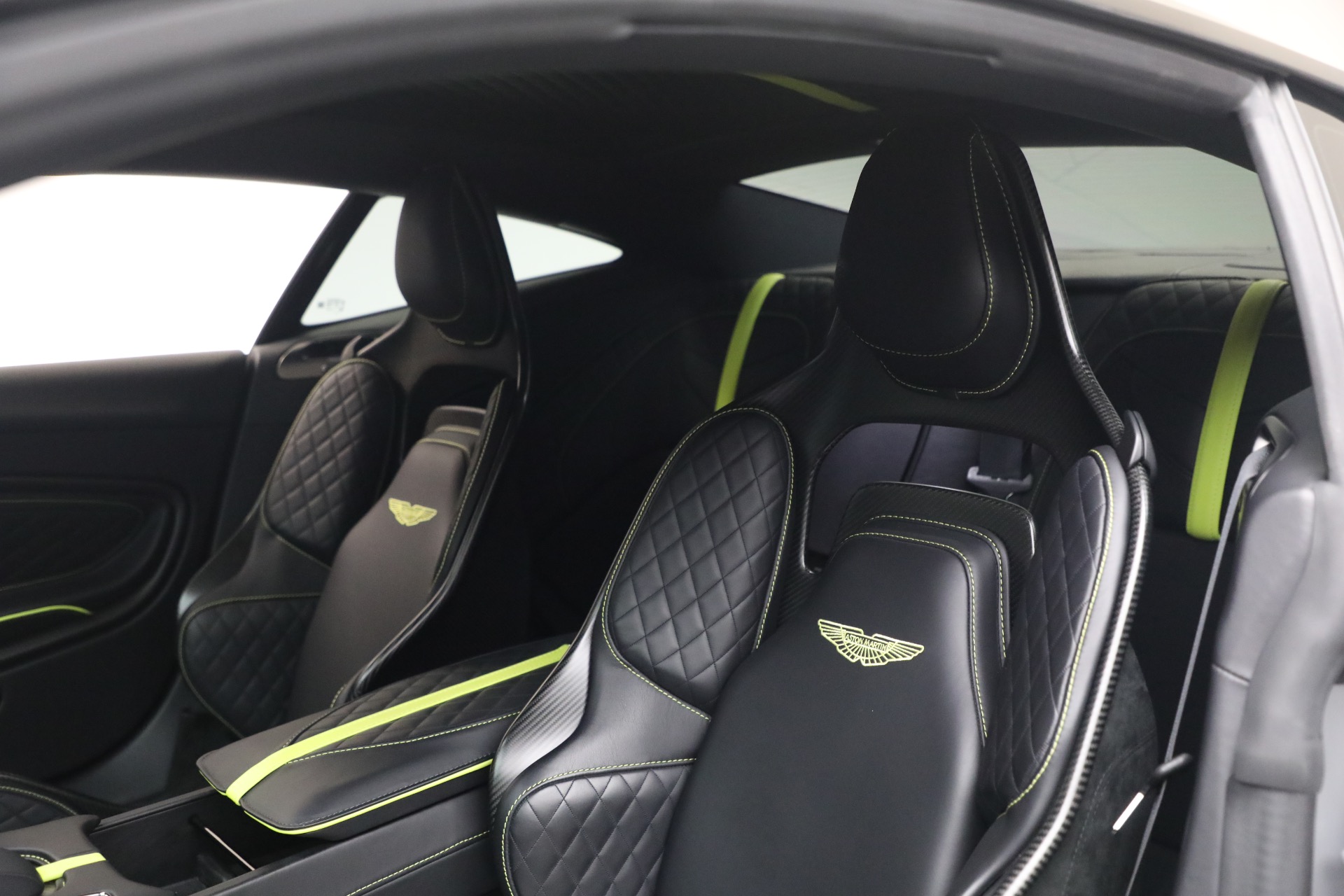 Used-2023-Aston-Martin-DBS-770-Ultimate