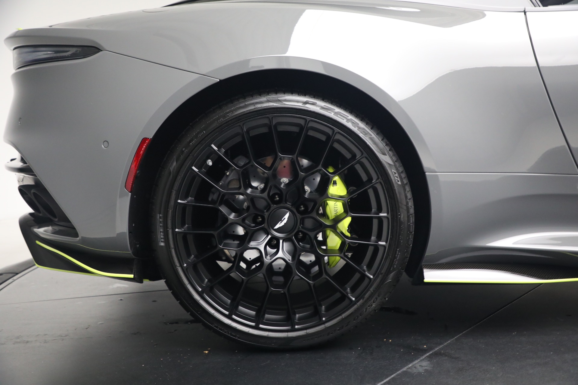 Used-2023-Aston-Martin-DBS-770-Ultimate