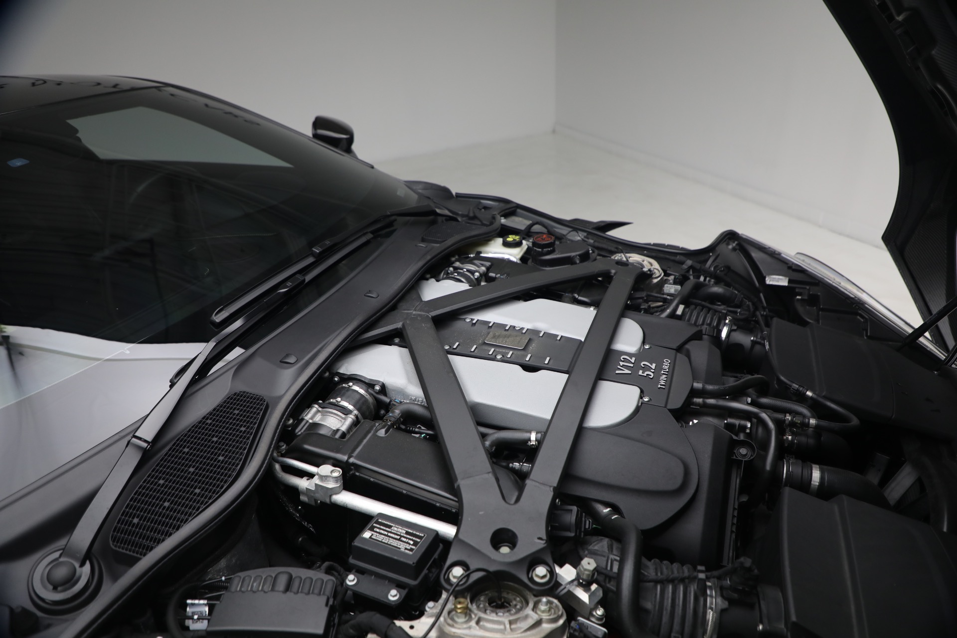 Used-2023-Aston-Martin-DBS-770-Ultimate