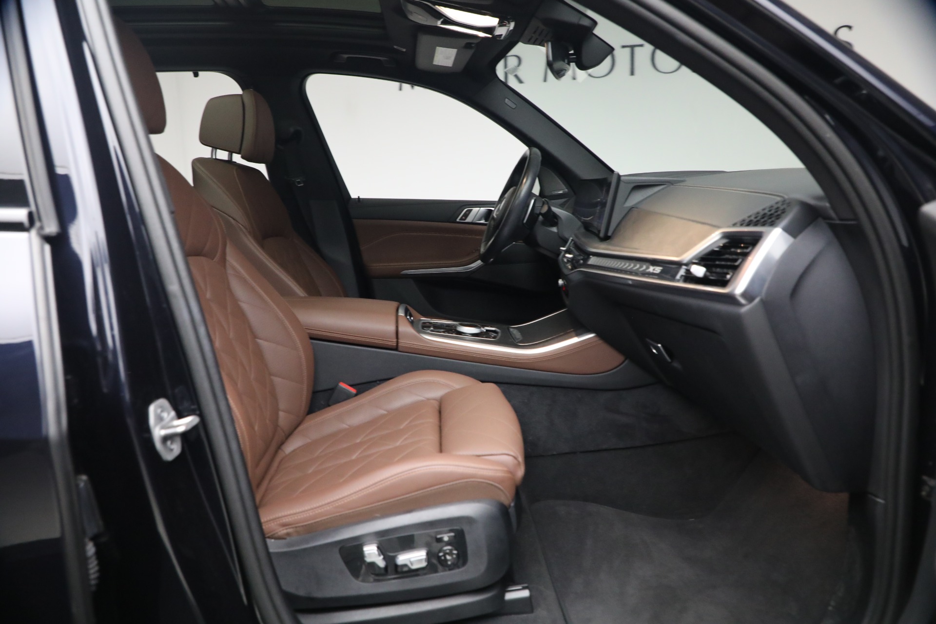 Used-2024-BMW-X5-xDrive50e