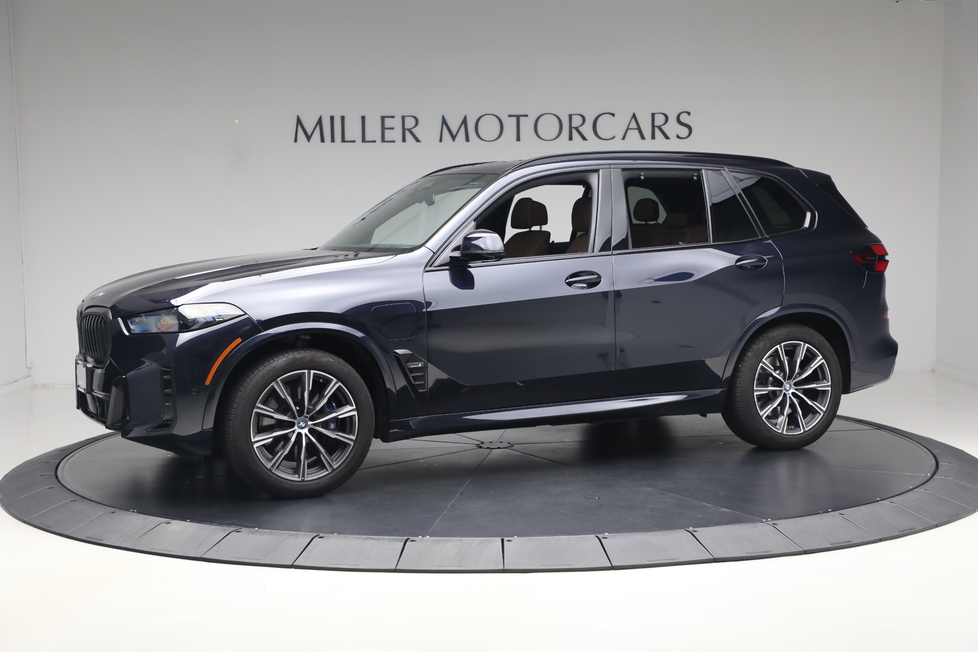 Used-2024-BMW-X5-xDrive50e