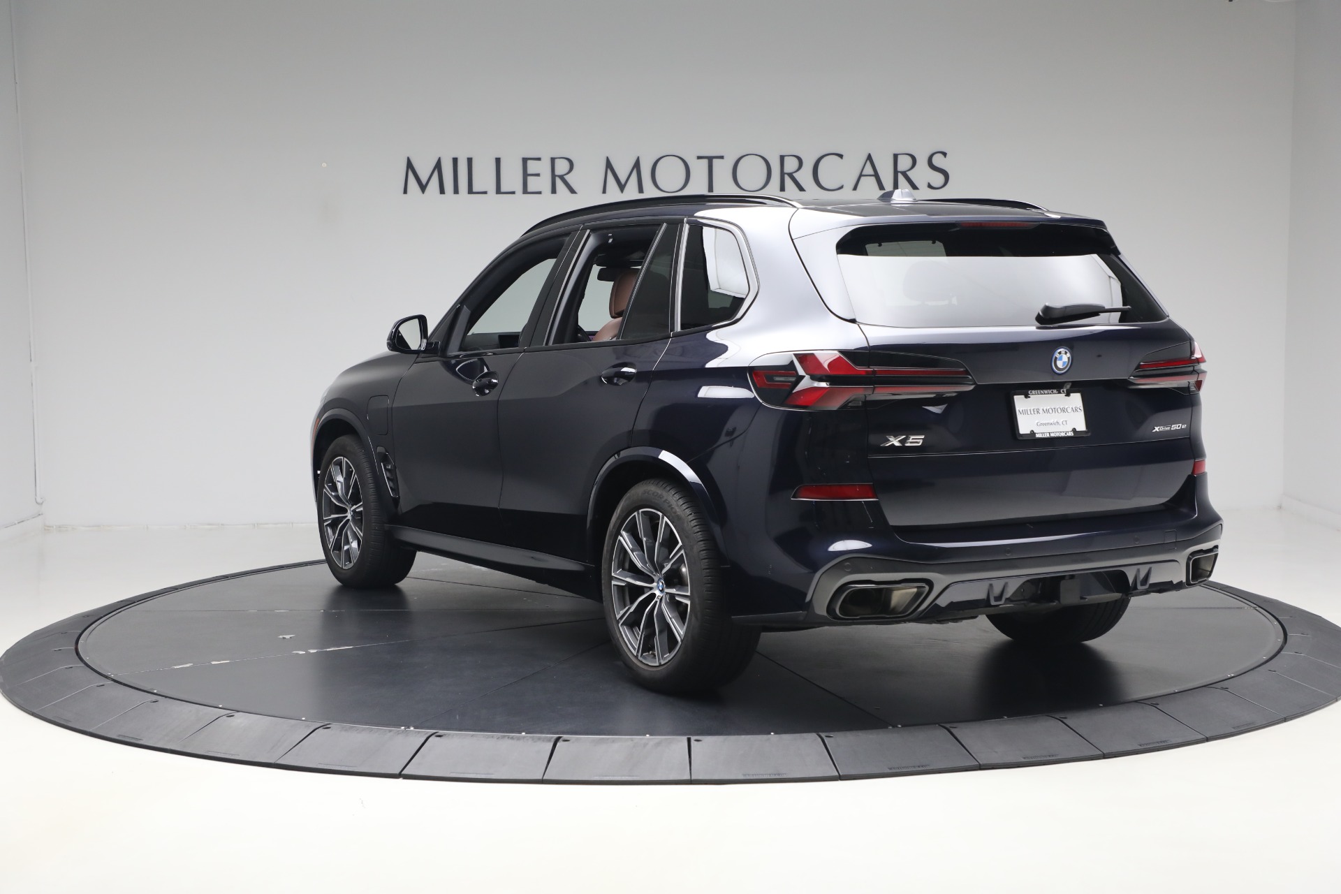 Used-2024-BMW-X5-xDrive50e