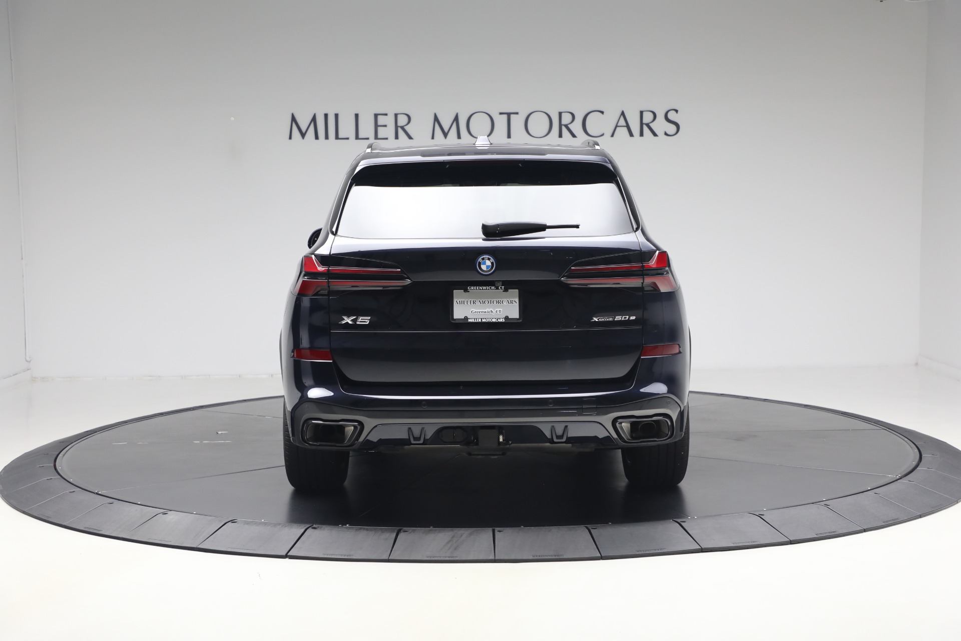 Used-2024-BMW-X5-xDrive50e