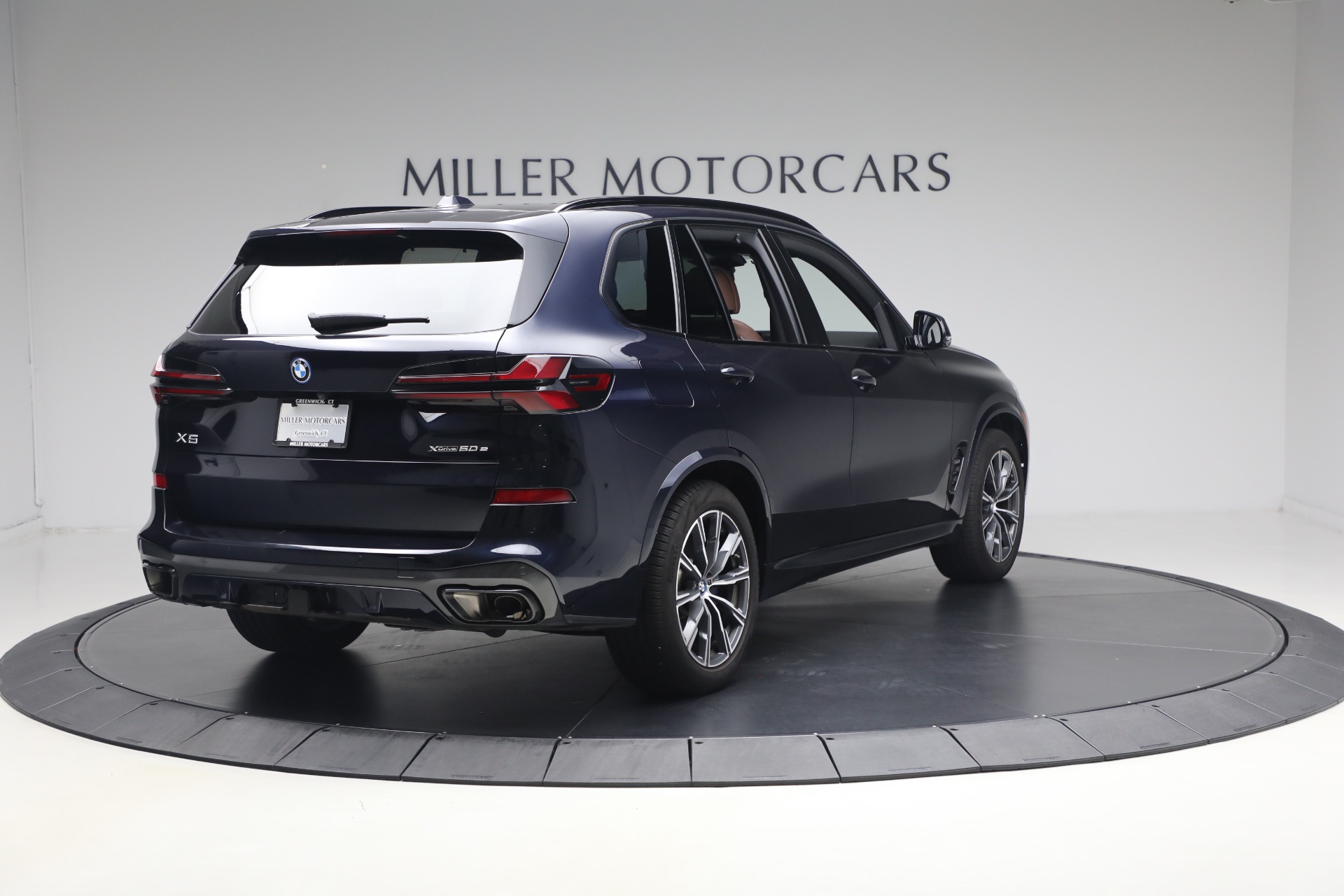 Used-2024-BMW-X5-xDrive50e