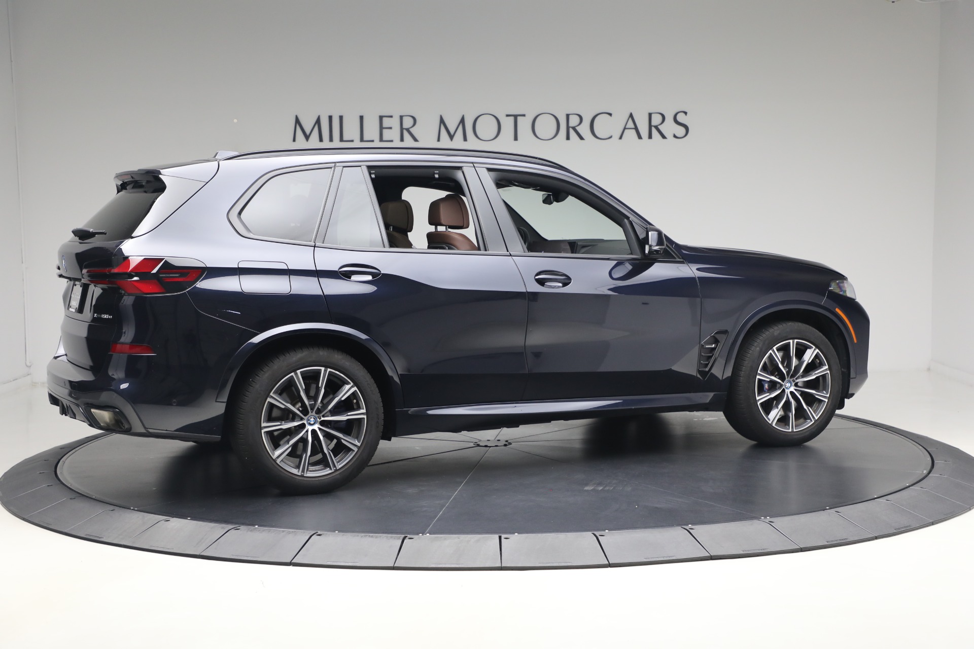 Used-2024-BMW-X5-xDrive50e