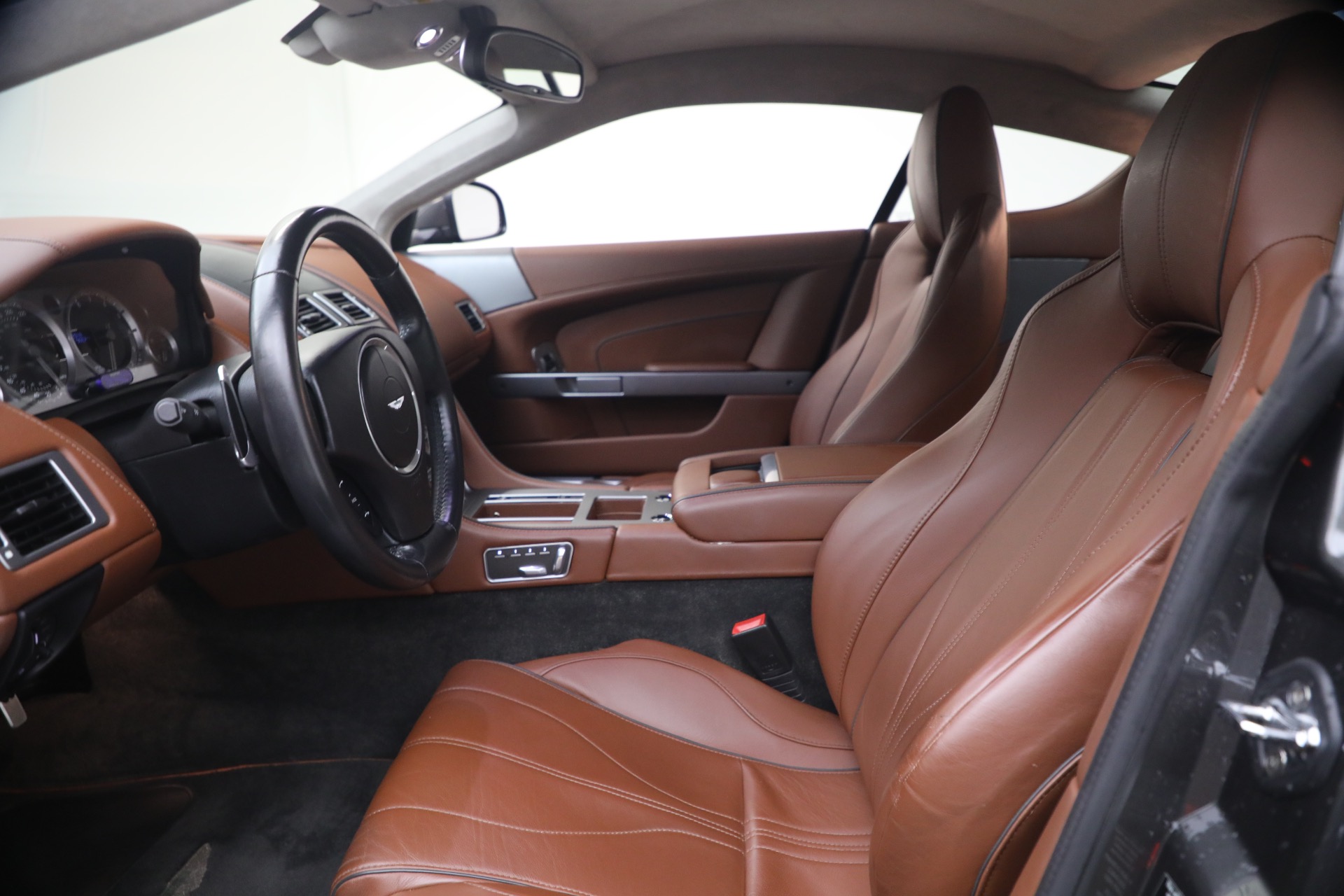 Used-2014-Aston-Martin-DB9