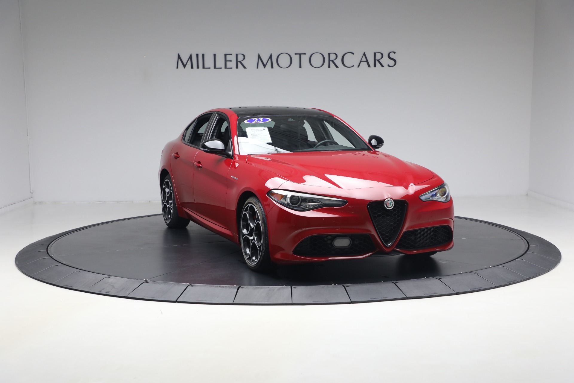 Used-2023-Alfa-Romeo-Giulia-Veloce