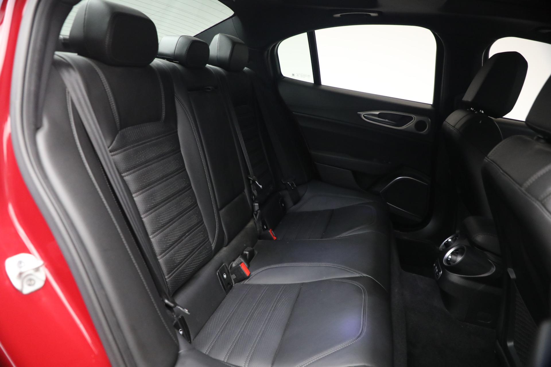 Used-2023-Alfa-Romeo-Giulia-Veloce