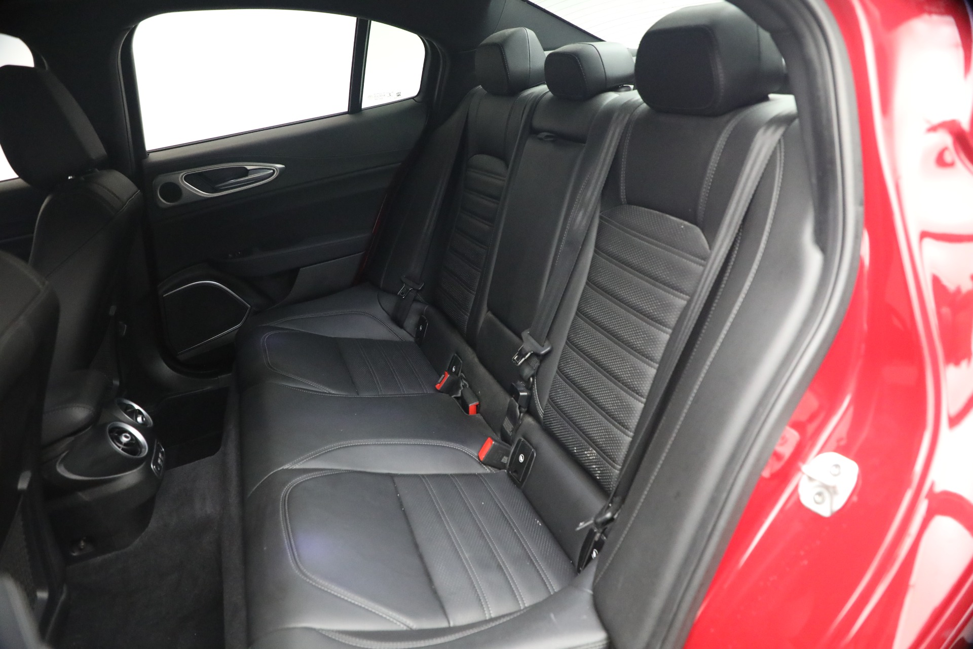 Used-2023-Alfa-Romeo-Giulia-Veloce