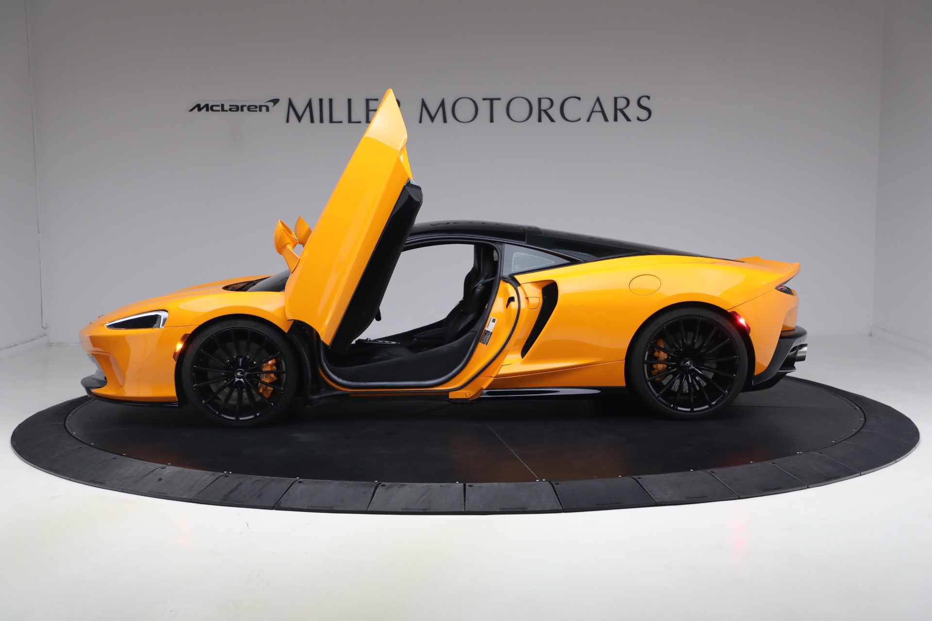 Used-2023-McLaren-GT