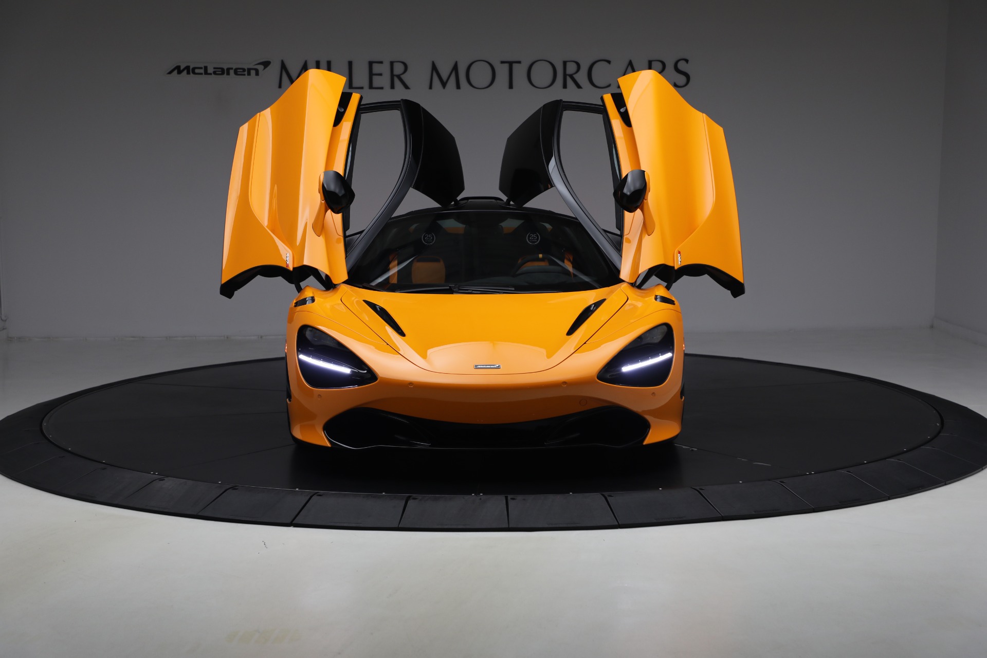 Used-2021-McLaren-720S-Le-Mans