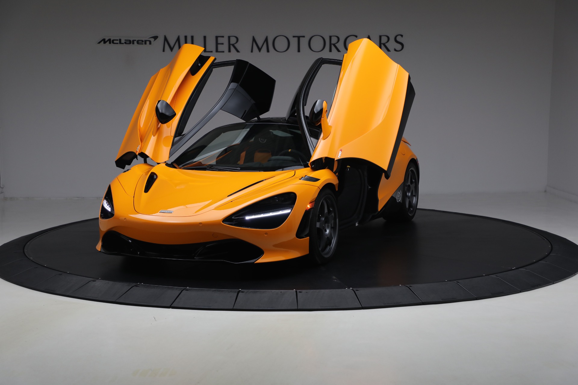 Used-2021-McLaren-720S-Le-Mans