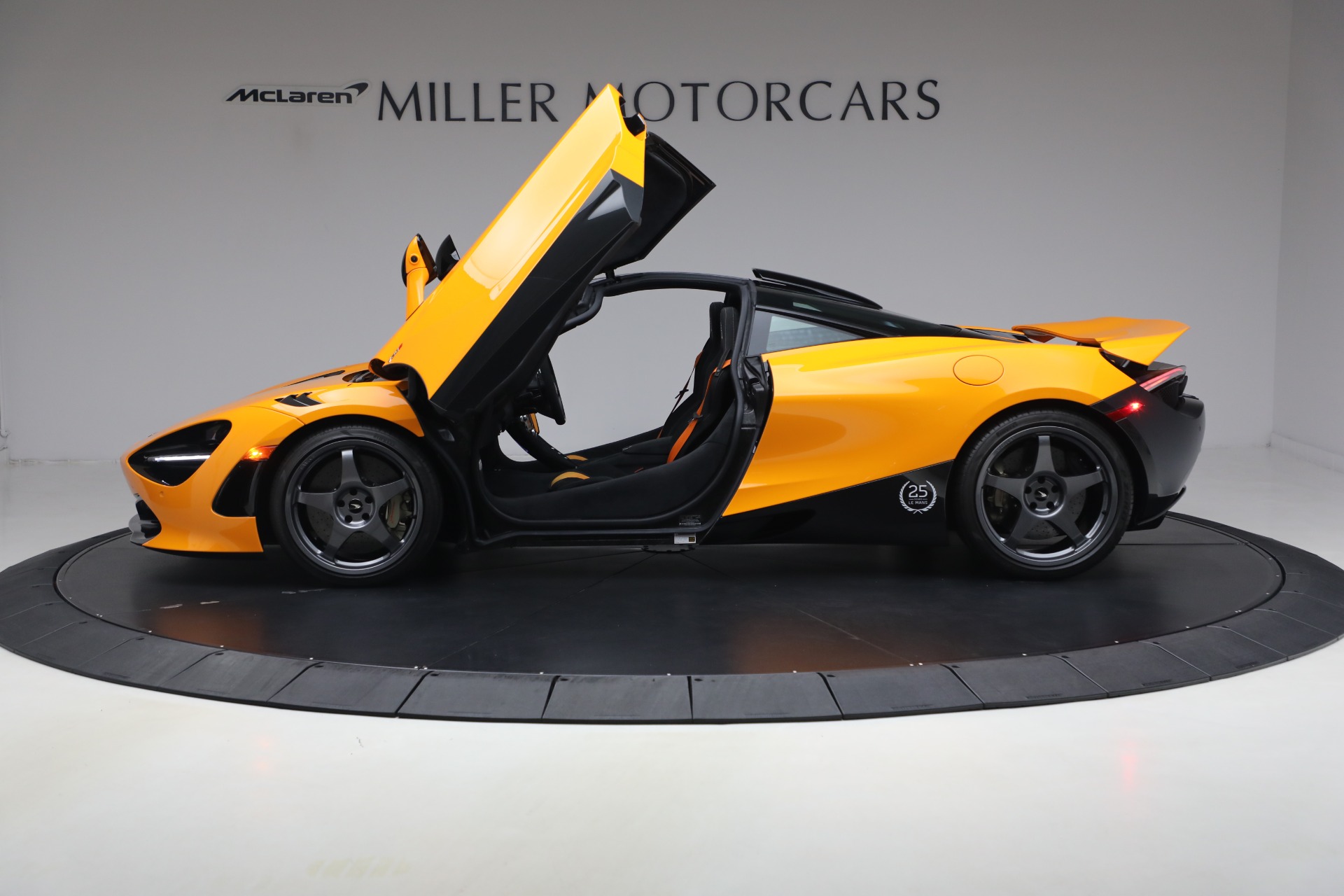 Used-2021-McLaren-720S-Le-Mans