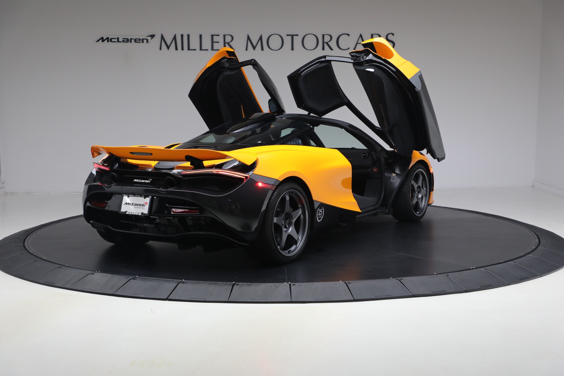 Used-2021-McLaren-720S-Le-Mans