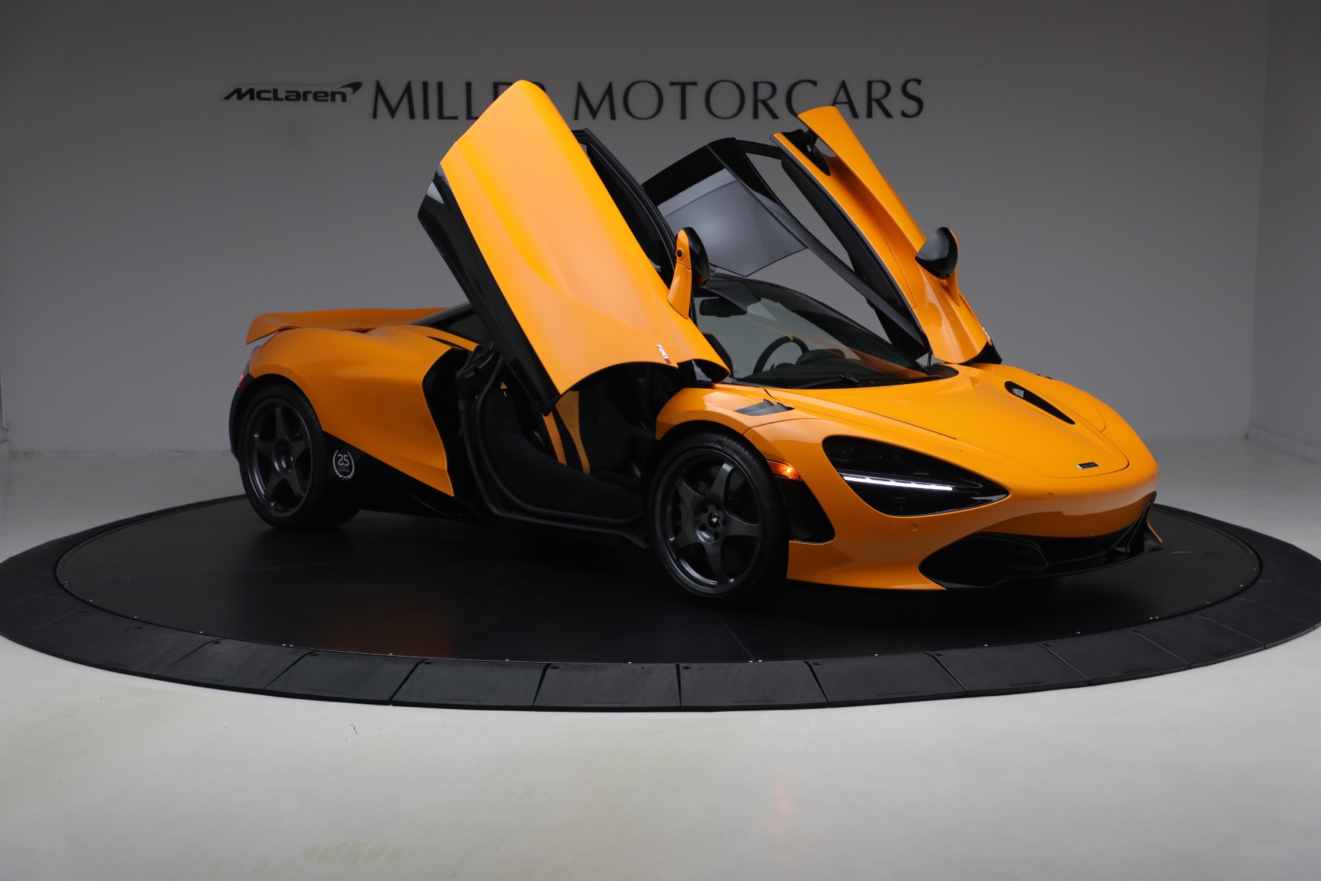 Used-2021-McLaren-720S-Le-Mans