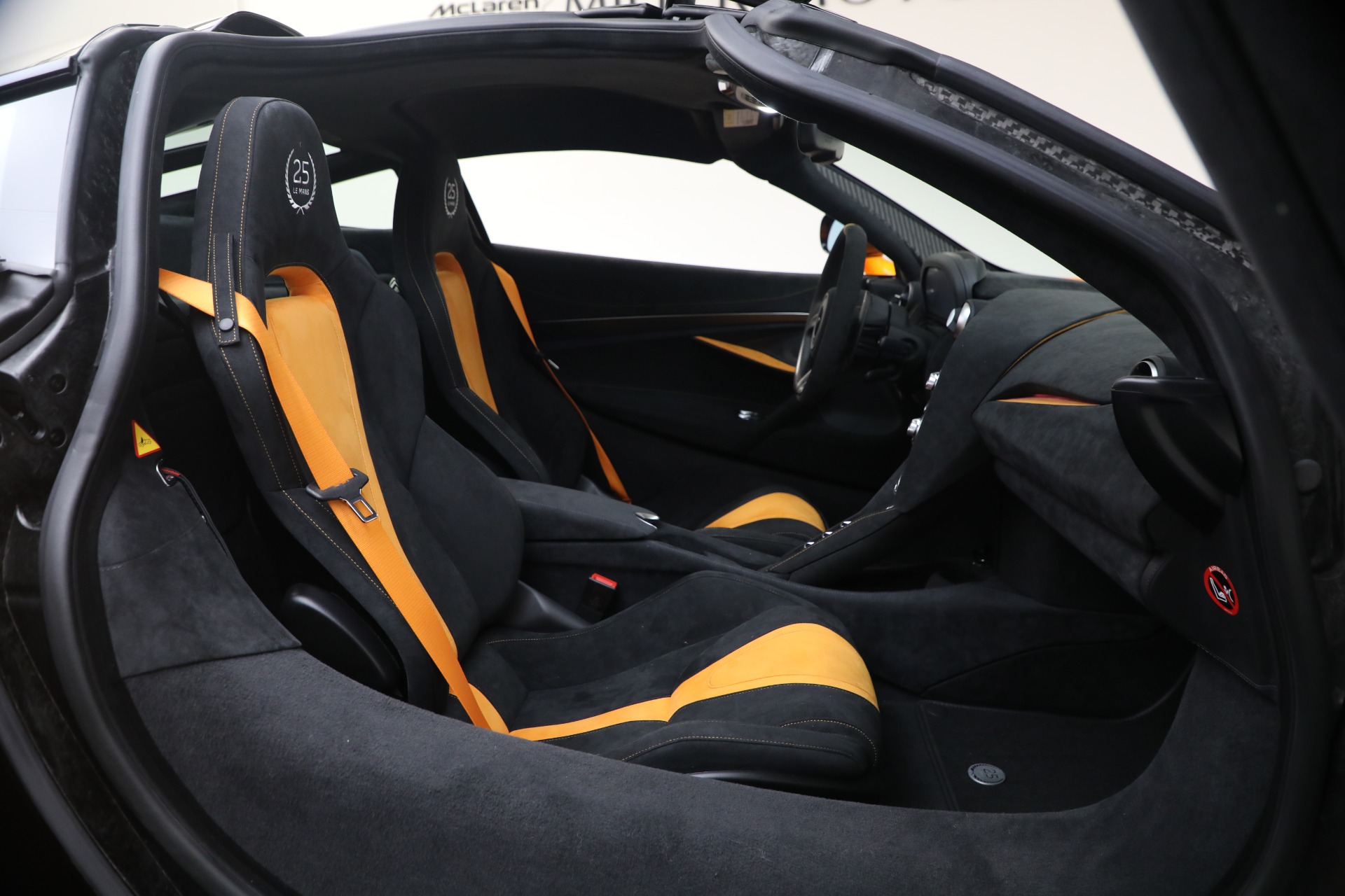 Used-2021-McLaren-720S-Le-Mans