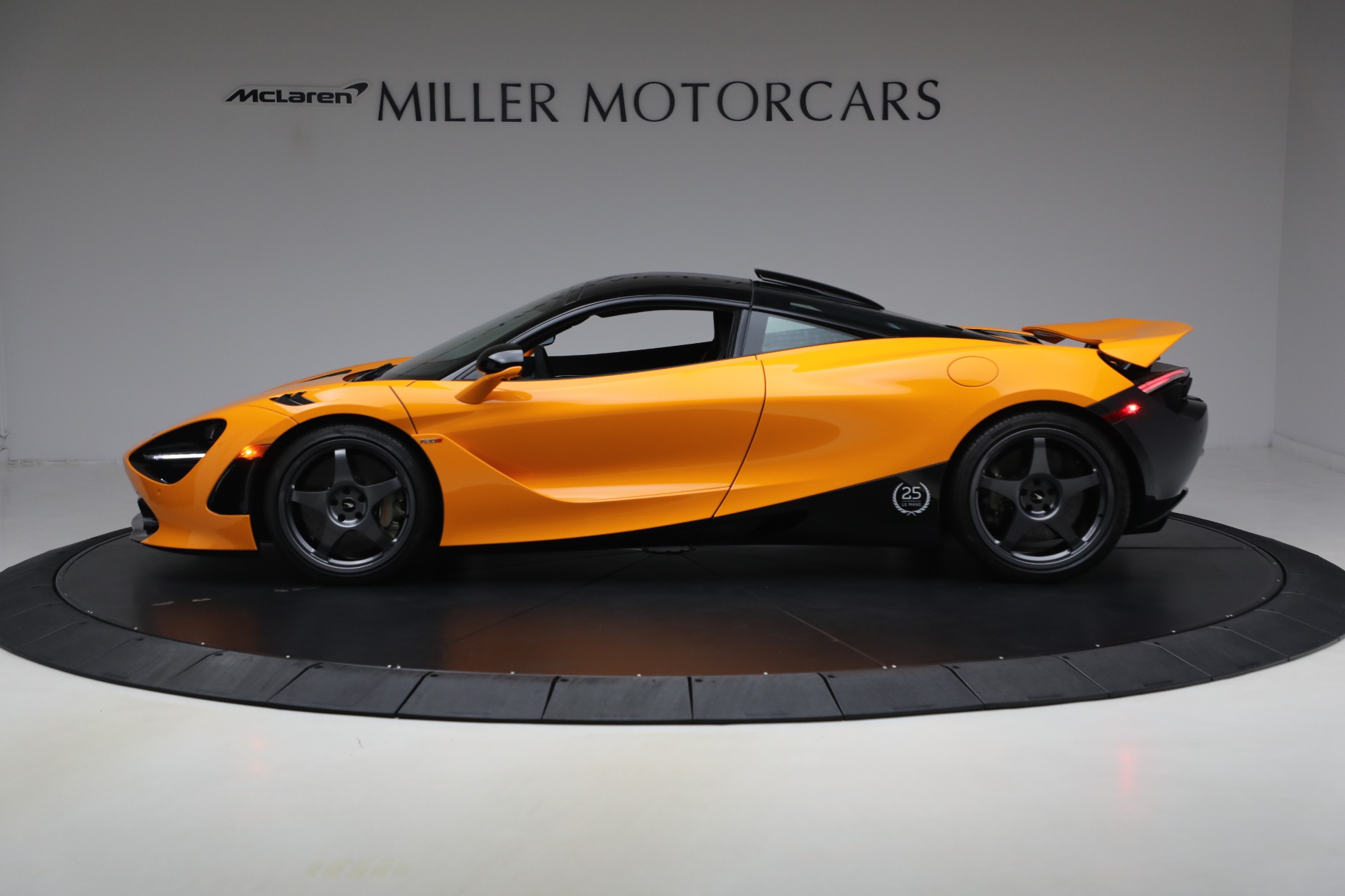 Used-2021-McLaren-720S-Le-Mans