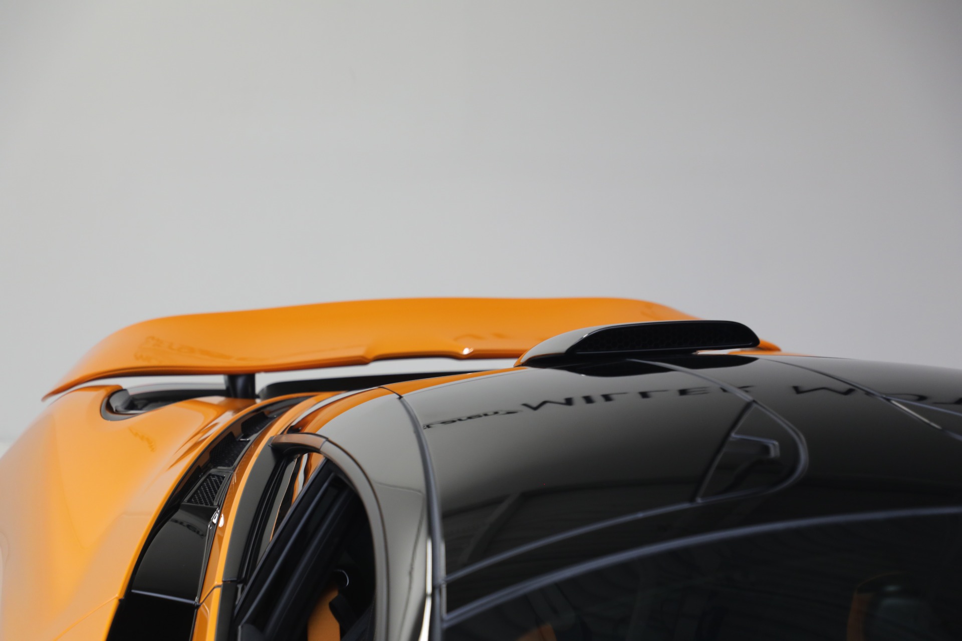 Used-2021-McLaren-720S-Le-Mans