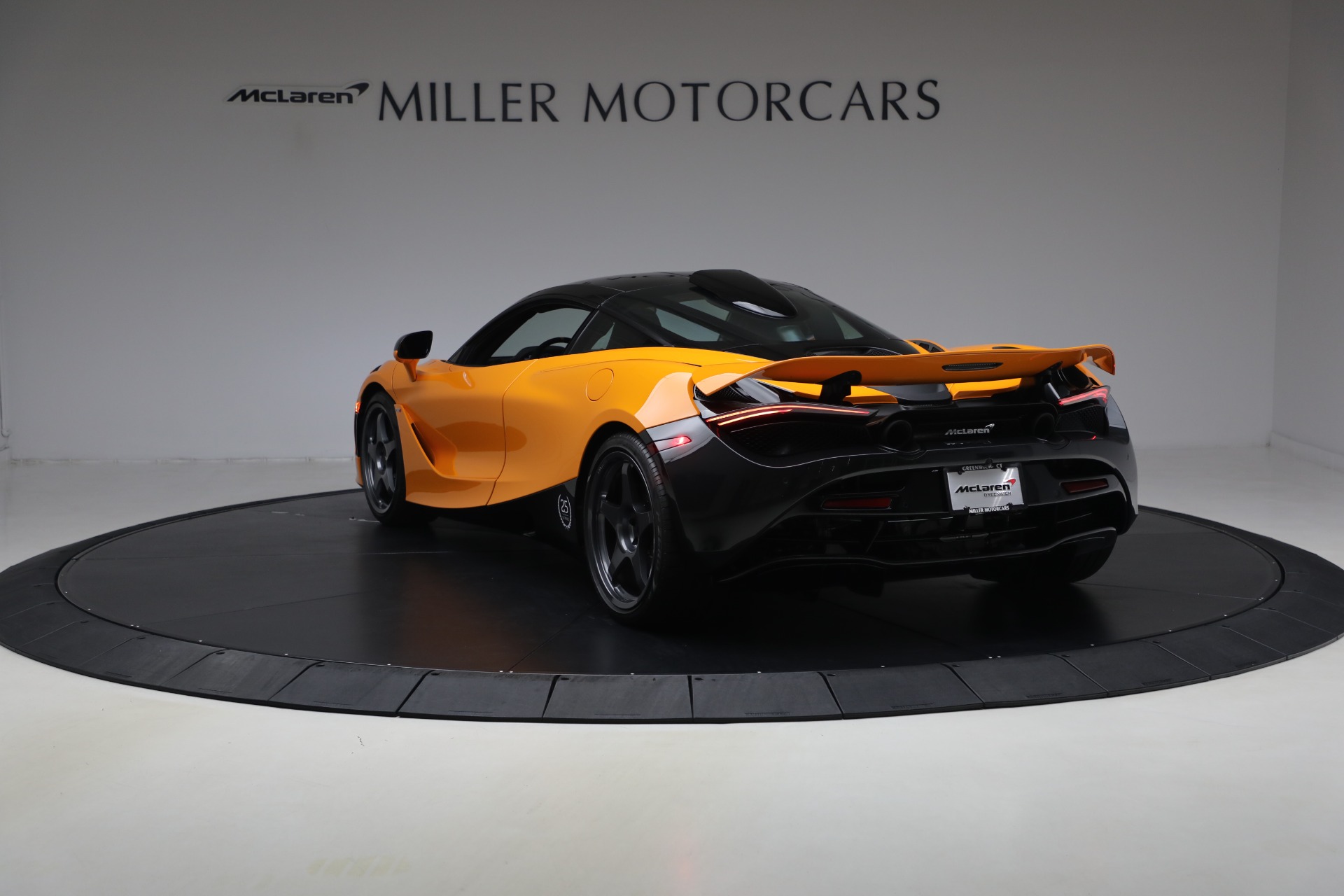Used-2021-McLaren-720S-Le-Mans