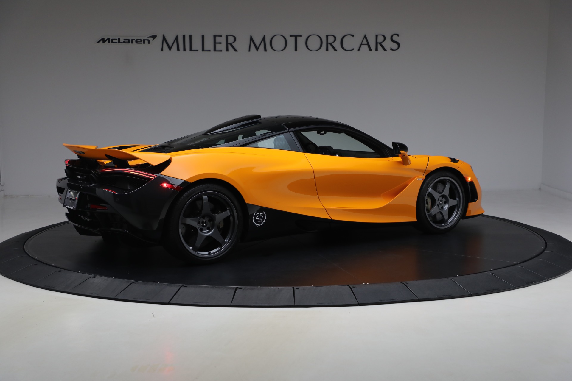 Used-2021-McLaren-720S-Le-Mans