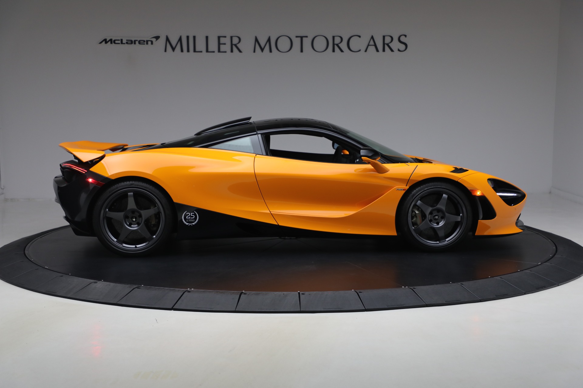 Used-2021-McLaren-720S-Le-Mans