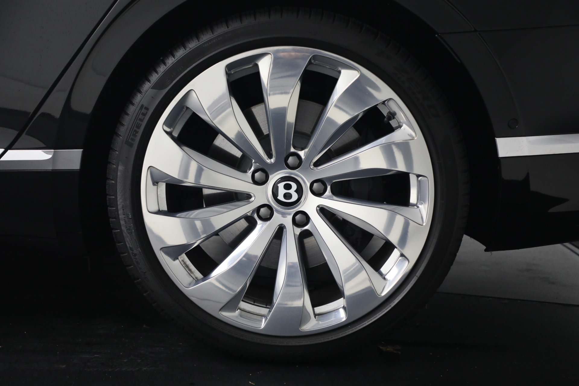 Used-2022-Bentley-Flying-Spur-W12