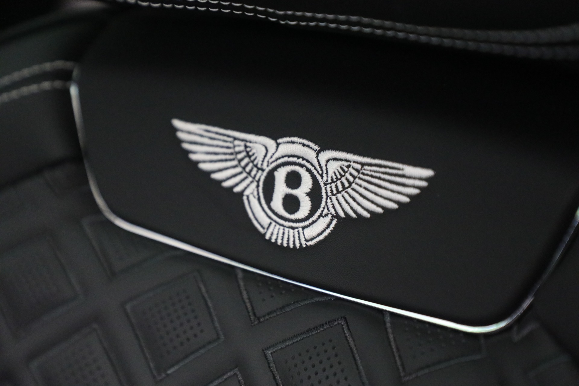 Used-2022-Bentley-Flying-Spur-W12